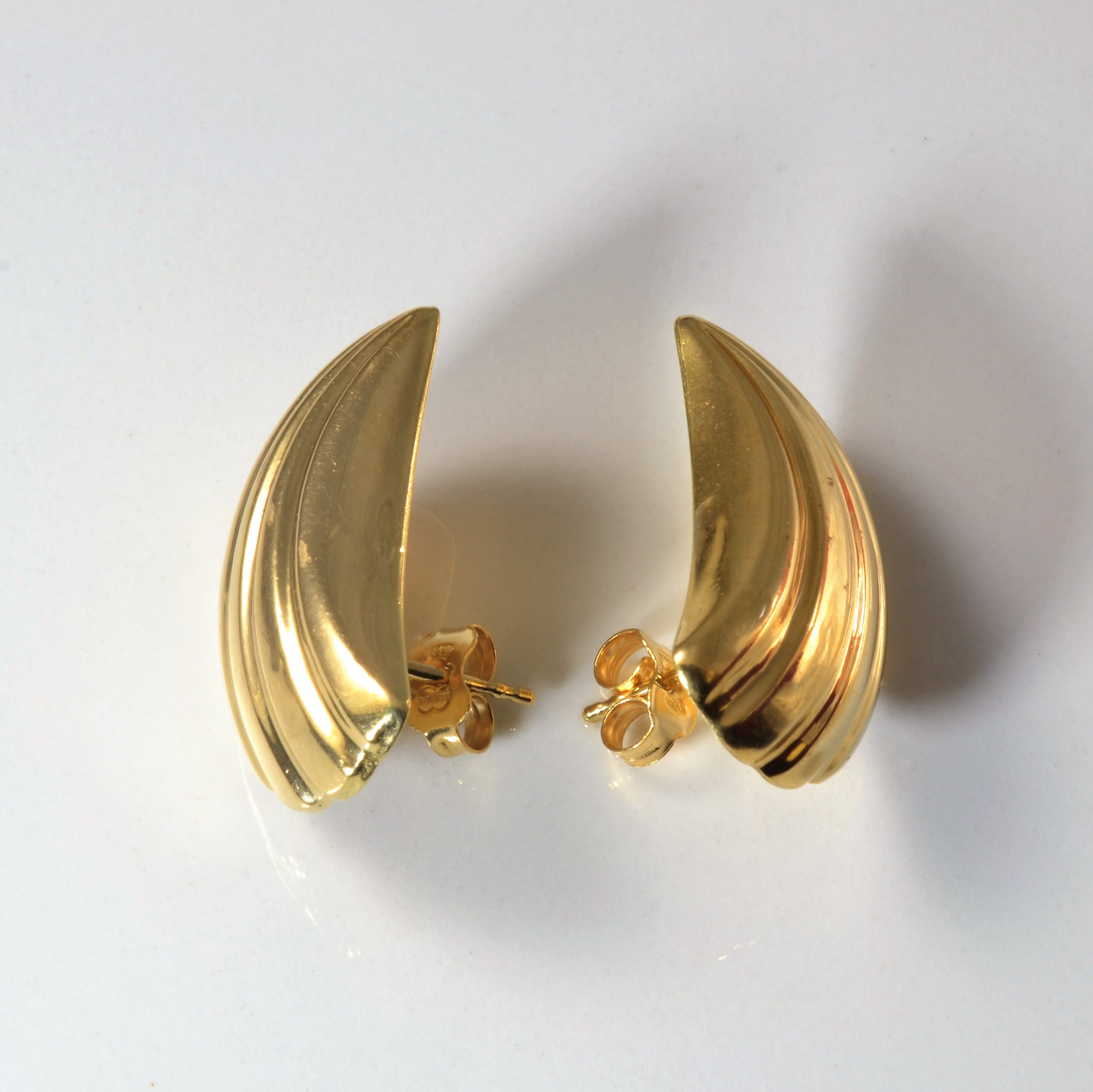 Curved Gold Fan Studs |