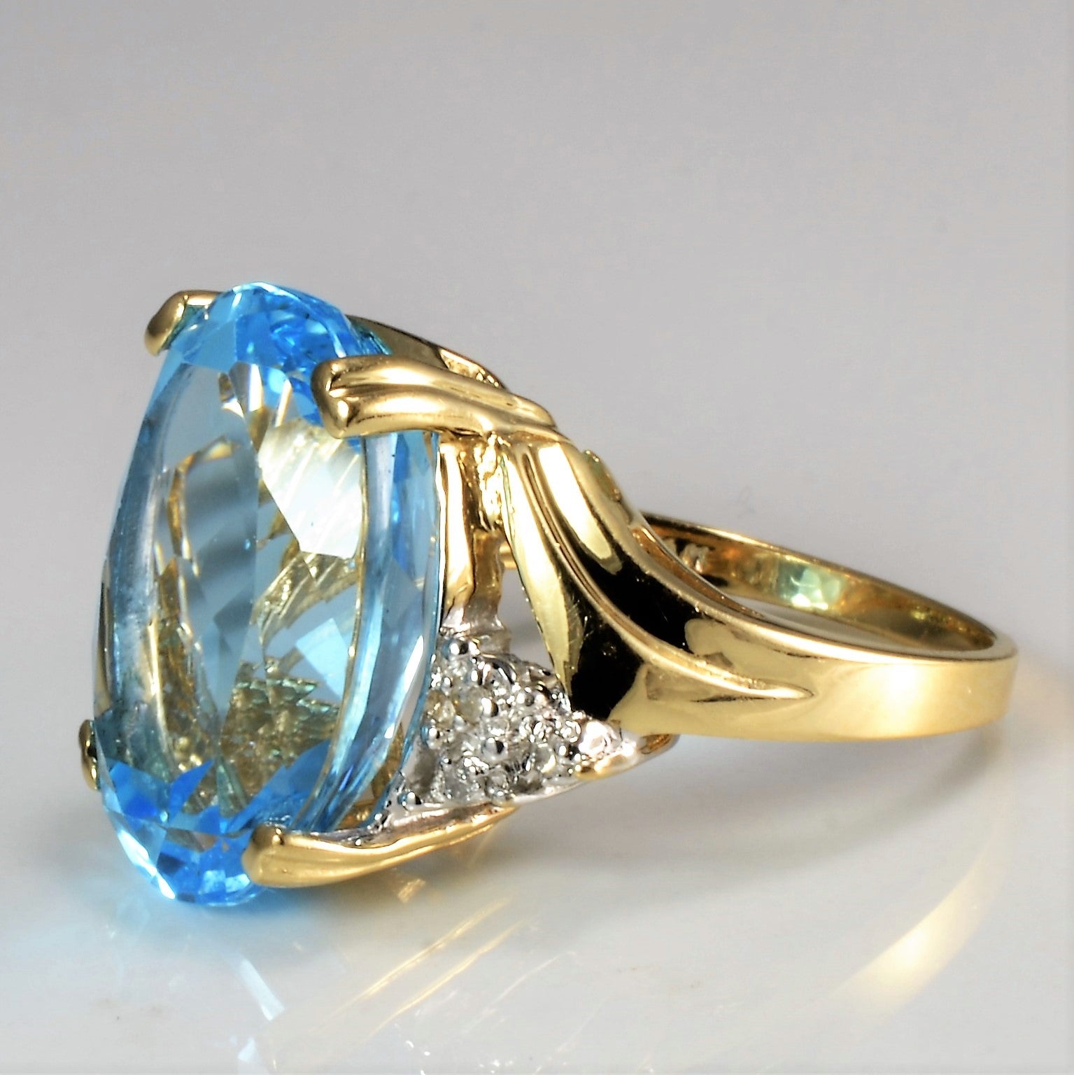 High Set Topaz & Diamond Ring | 0.03 ctw, SZ 7 |