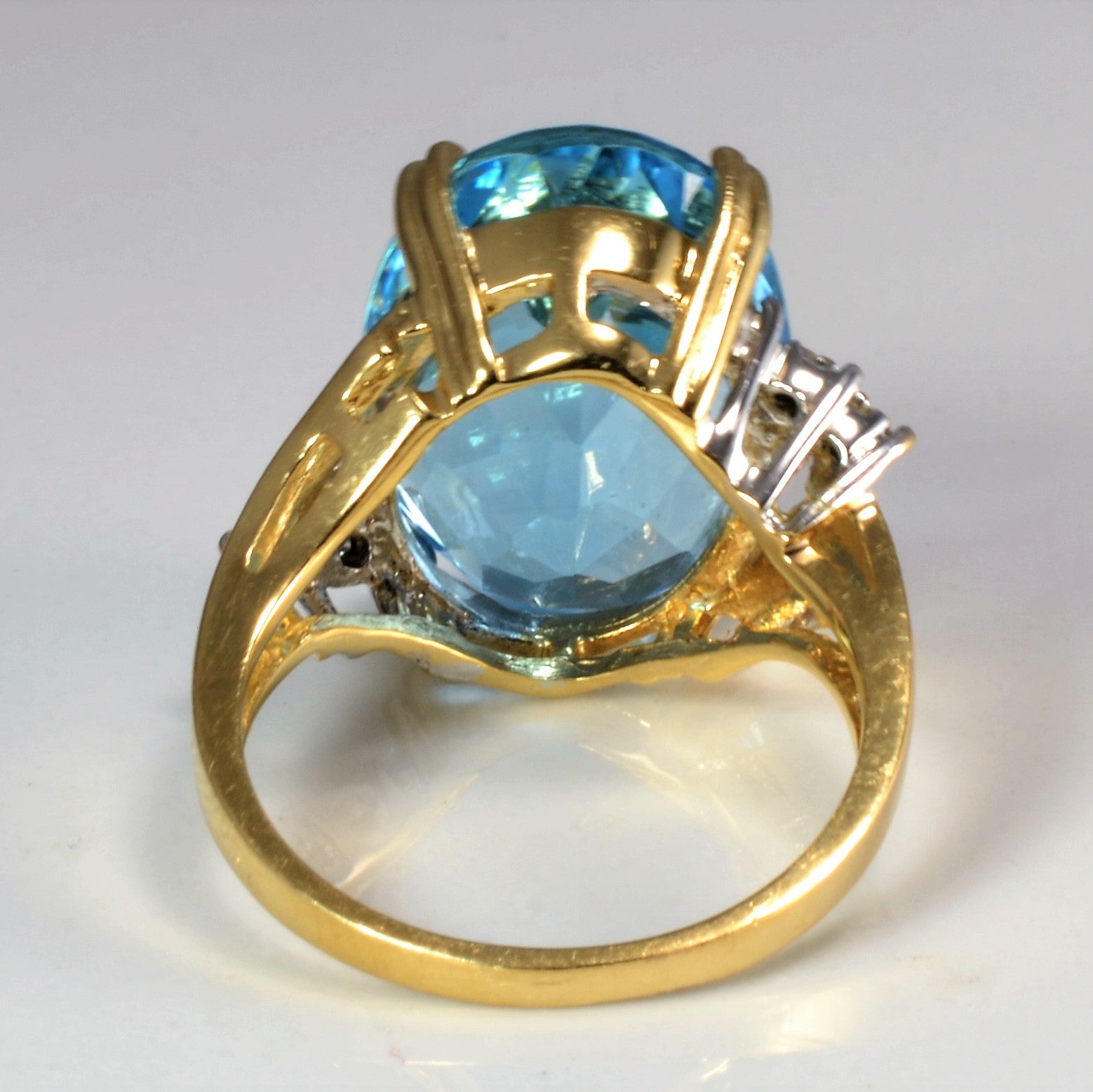 High Set Topaz & Diamond Ring | 0.03 ctw, SZ 7 |