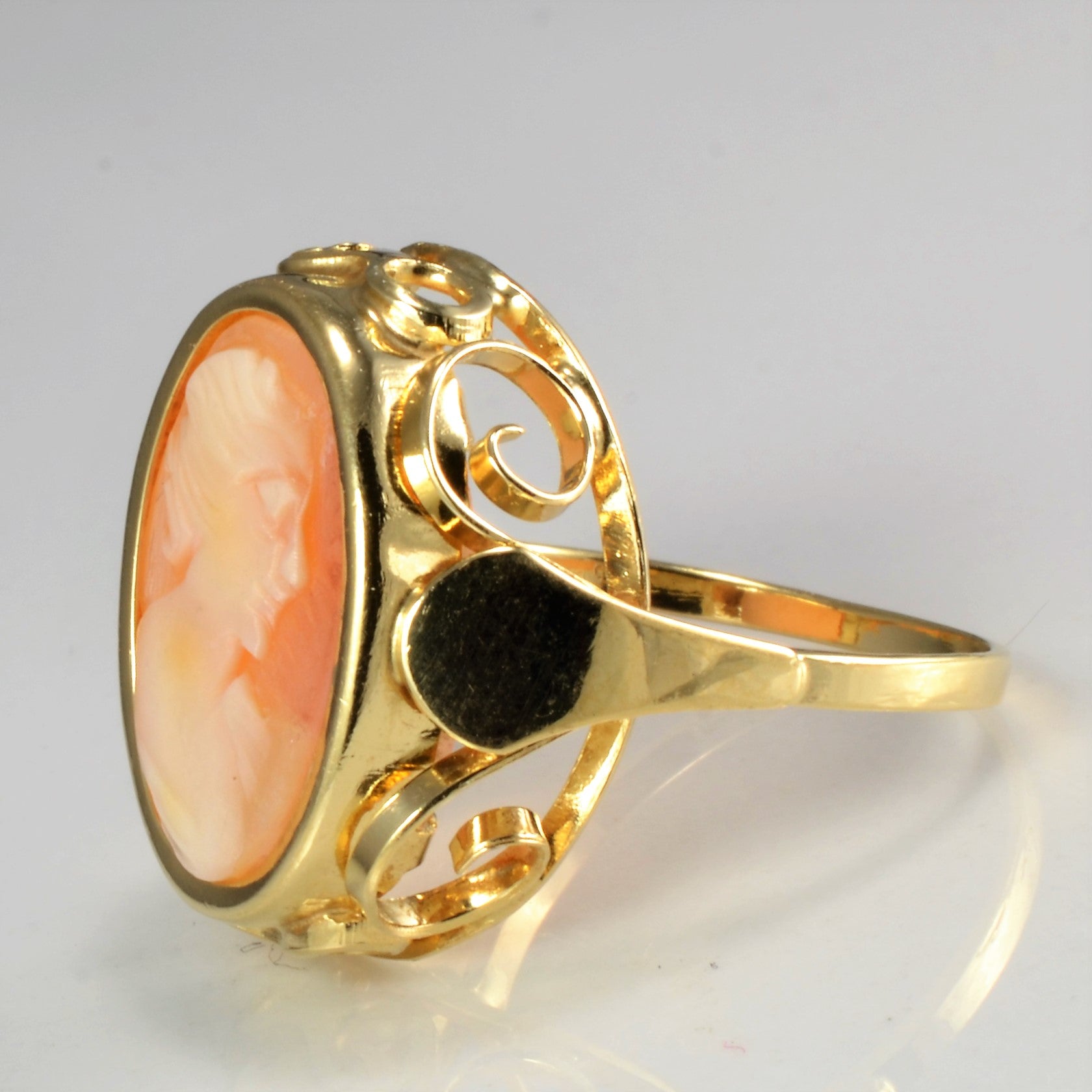 Bezel Set Cameo Ring | SZ 7 |
