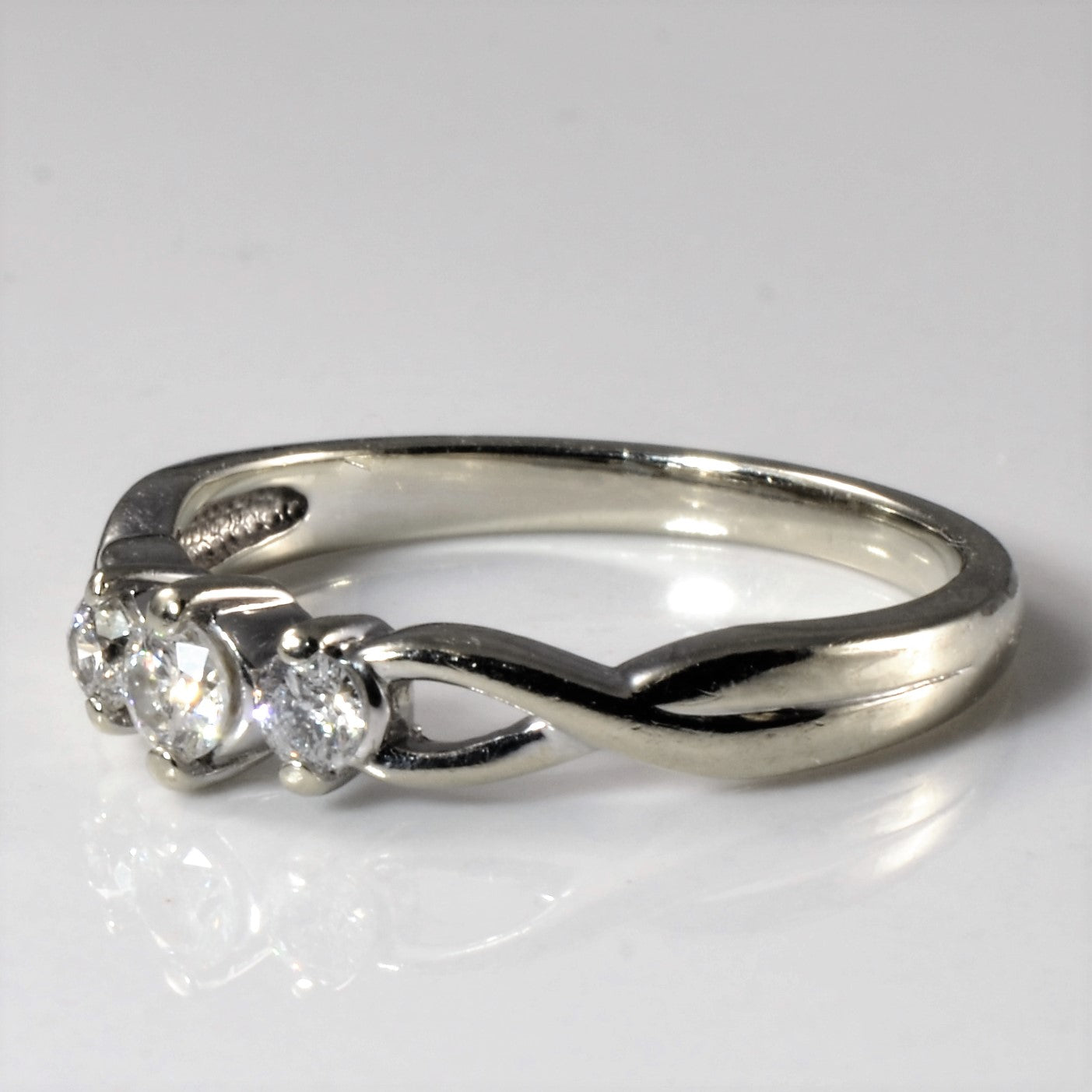 Three Stone Diamond Ring | 0.25ctw | SZ 6.5 |