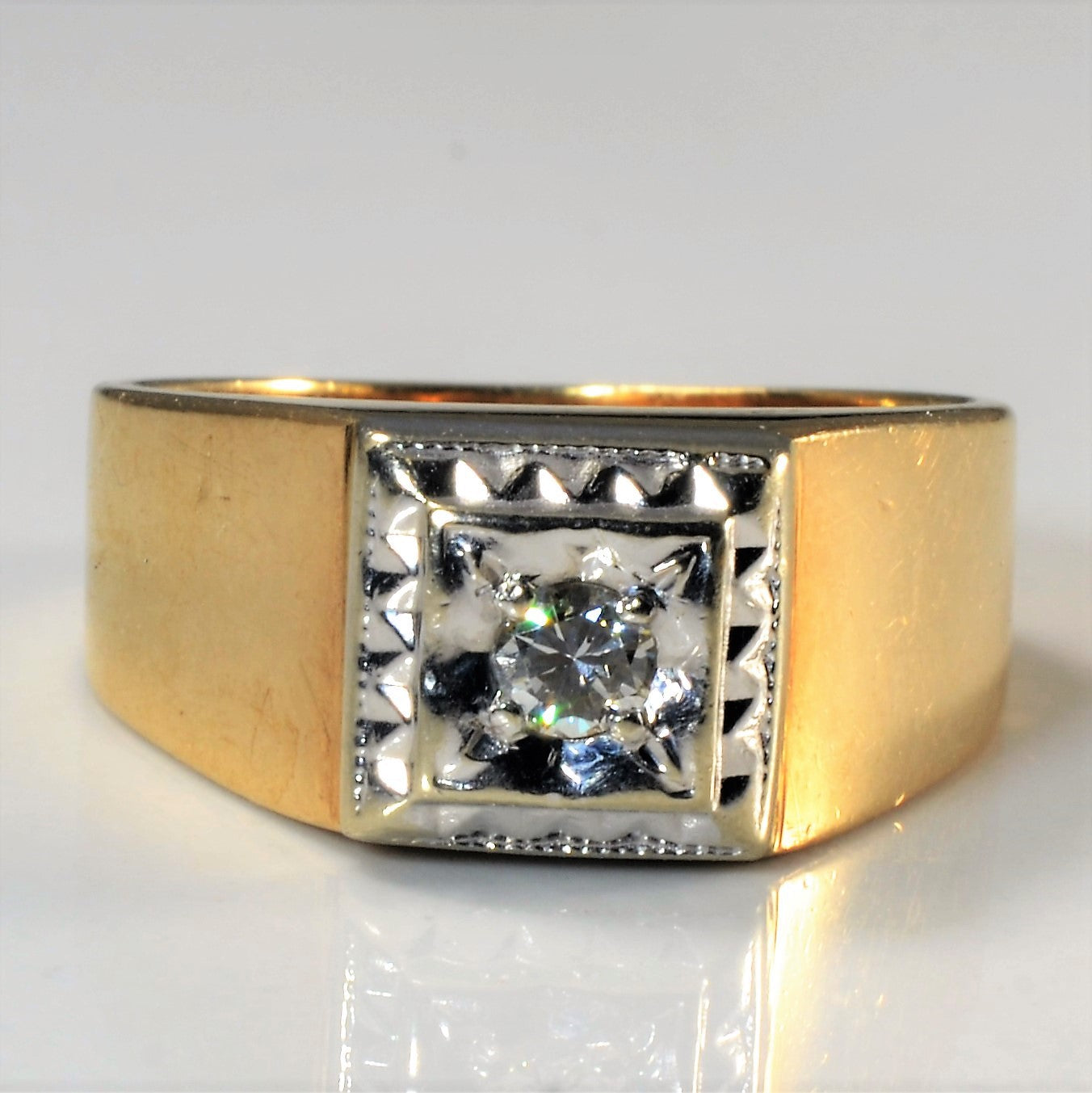 Scalloped Edge Diamond Signet Ring | 0.10ct | SZ 7 |