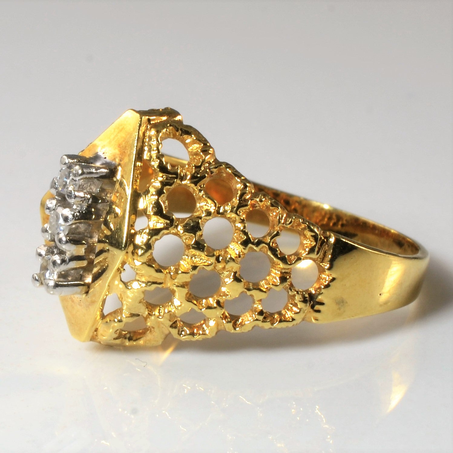 Filigree Chevron Diamond Ring | 0.045ctw | SZ 7.5 |