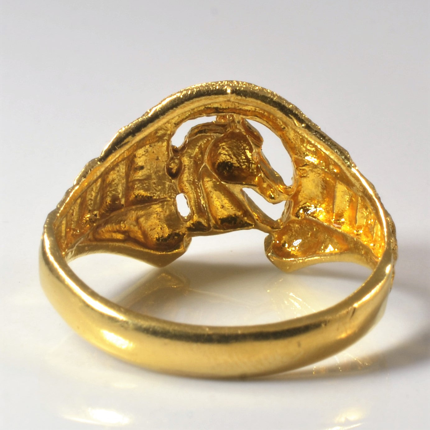 22k Gold Horseshoe Ring | SZ 10 |
