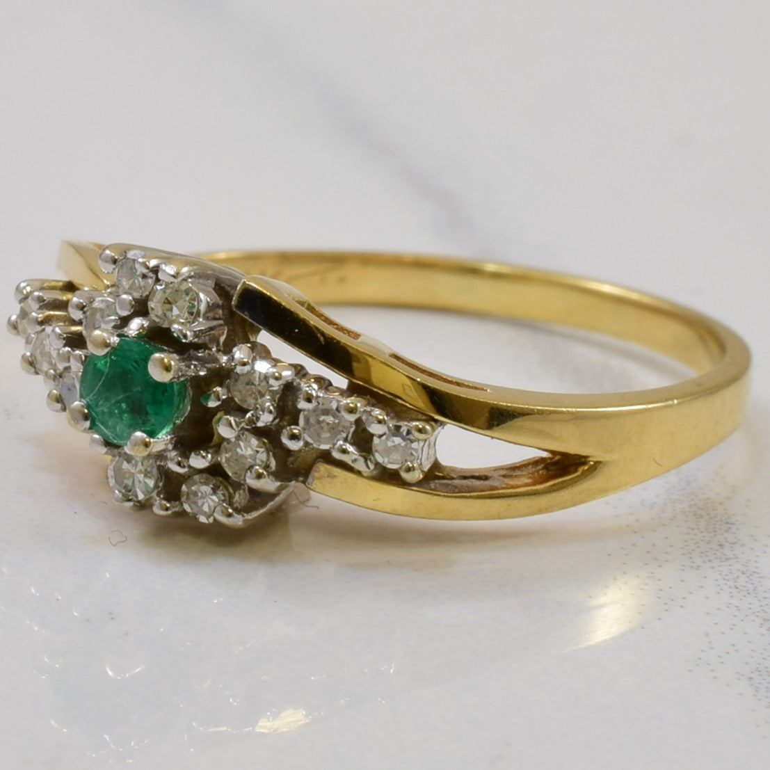 Diamond & Emerald Bypass Ring | 0.12ctw, 0.10ct | SZ 7.25 |