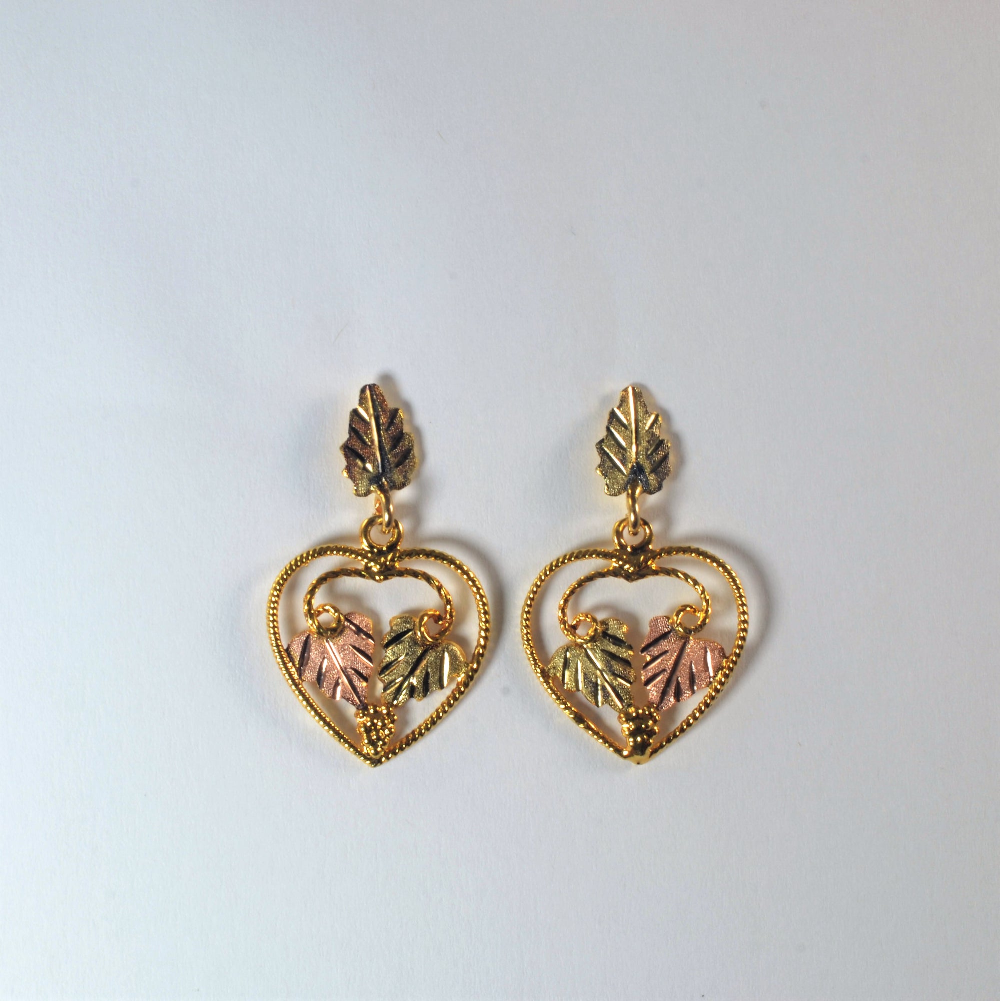 Heart & Vine Milgrain Drop Earrings |