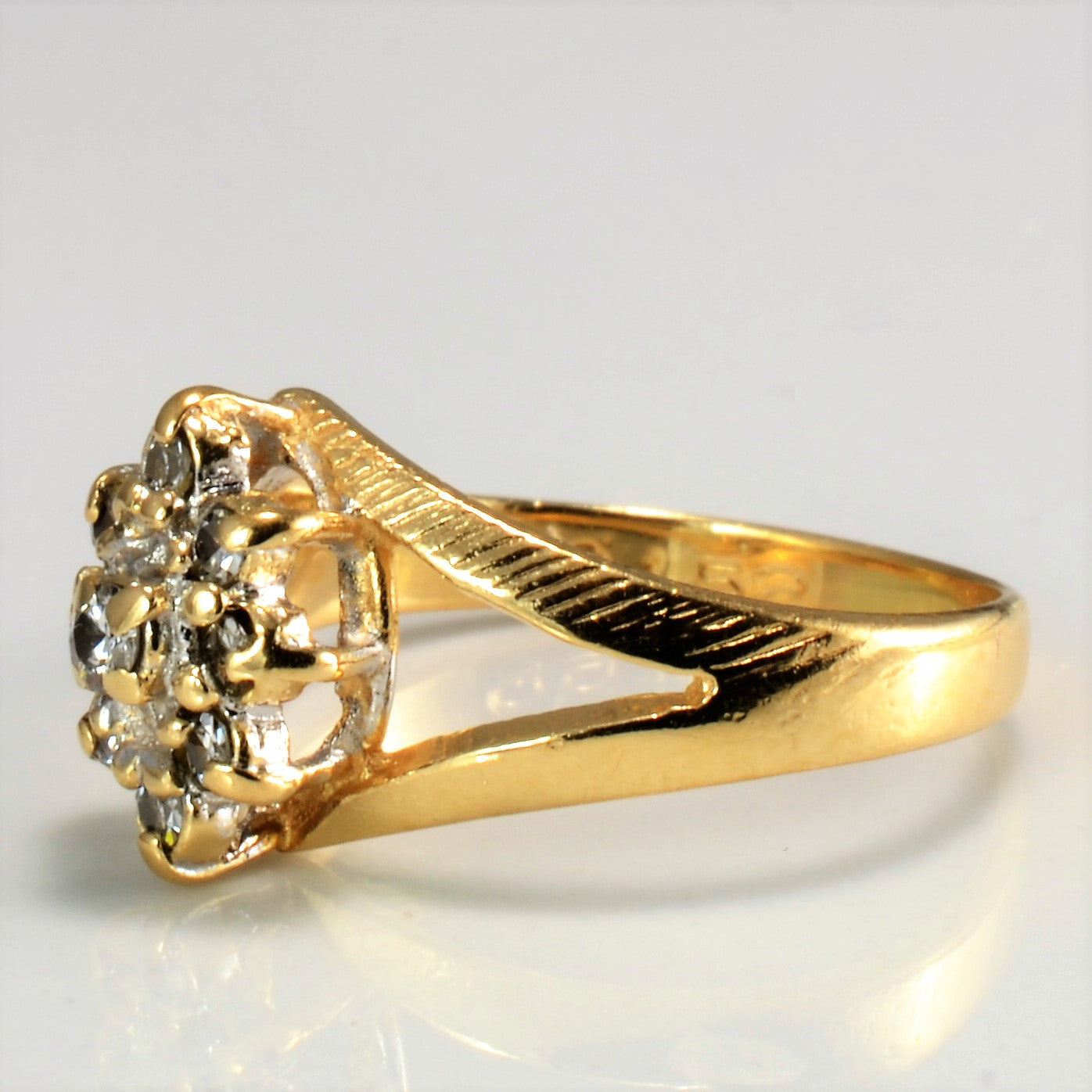 Split Shank Cluster Diamond Ring | 0.13 ctw, SZ 4.25 |