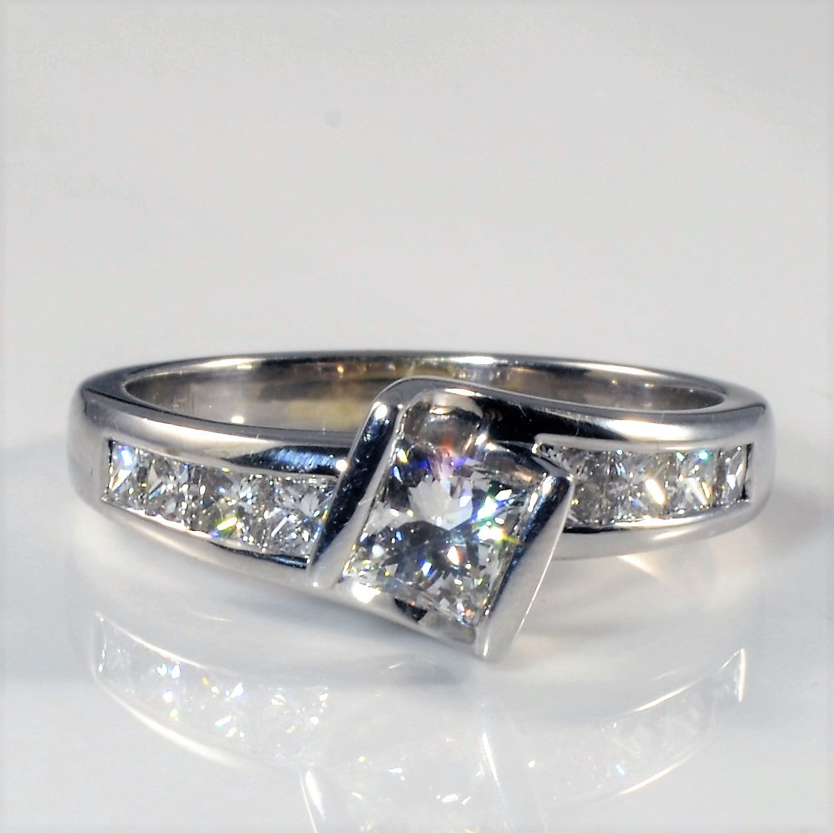 Semi Bezel Princess Bypass Engagement Ring | 1.00ctw | SZ 7 |