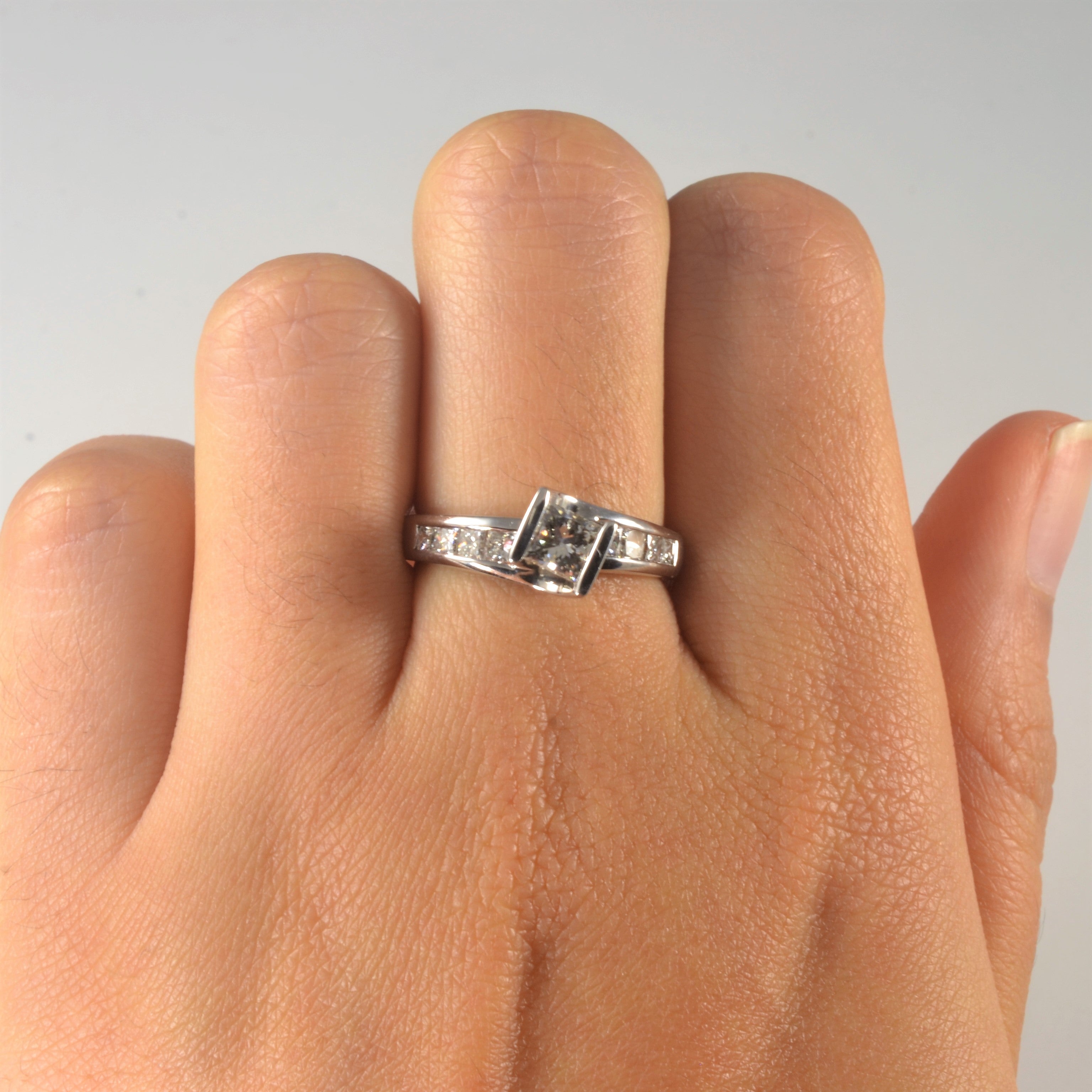 Semi Bezel Princess Bypass Engagement Ring | 1.00ctw | SZ 7 |