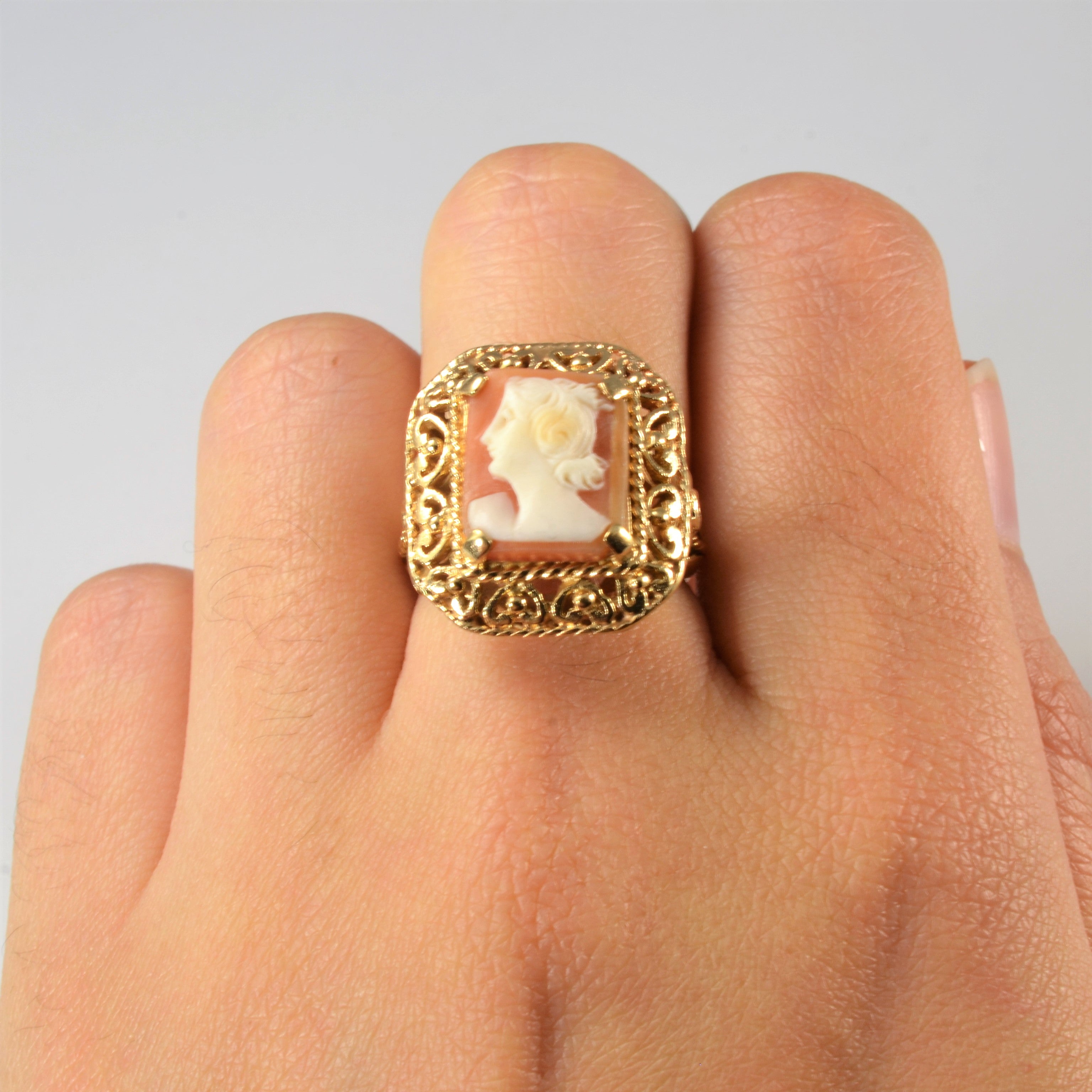 Filigree Edge Cameo Ring | SZ 8 |