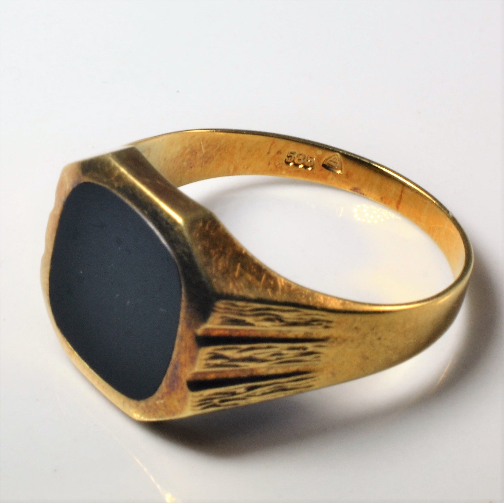 Yellow Gold Onyx Signet Ring | 2.00ct | SZ 11.75 |