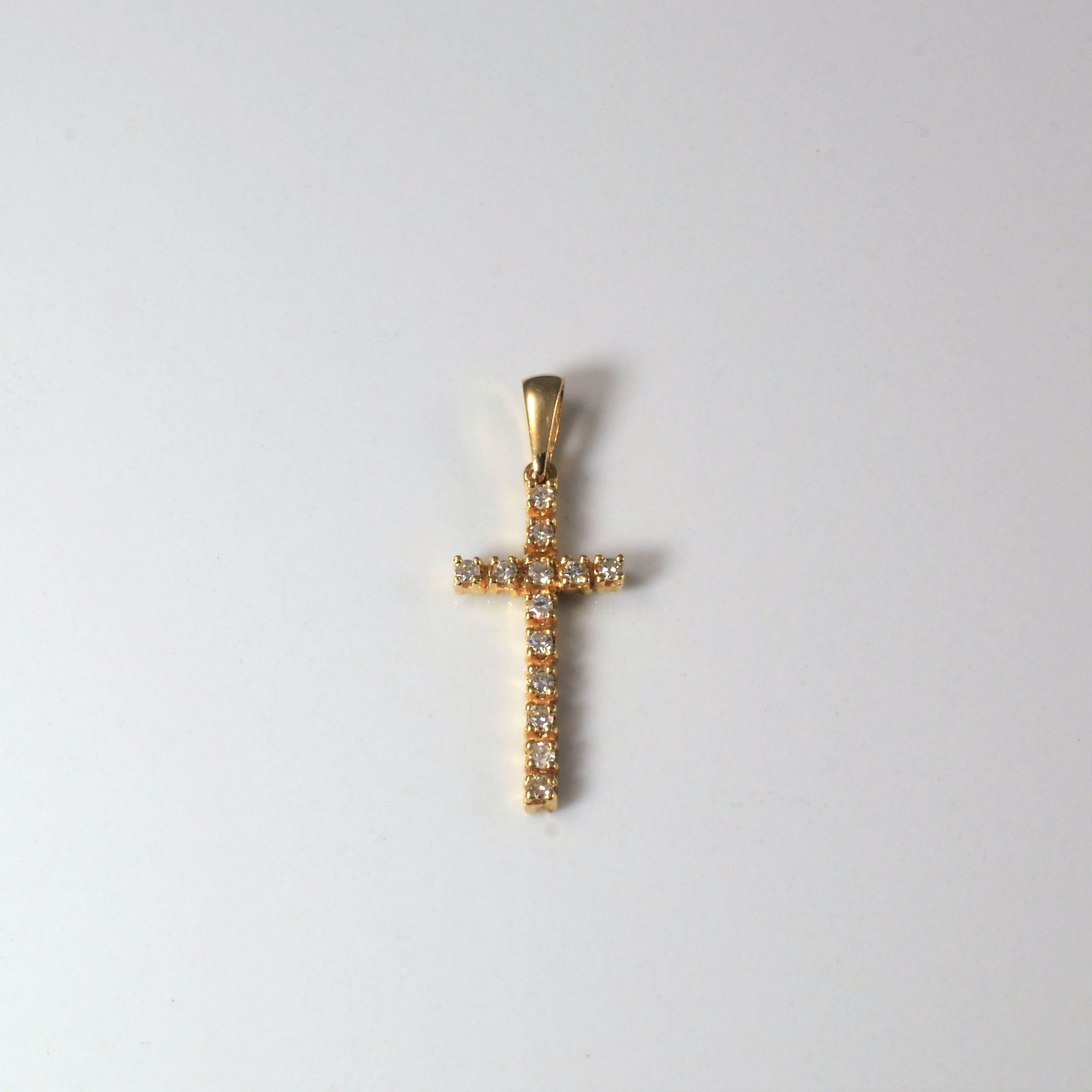 Pave Diamond Cross Pendant | 0.13ctw |