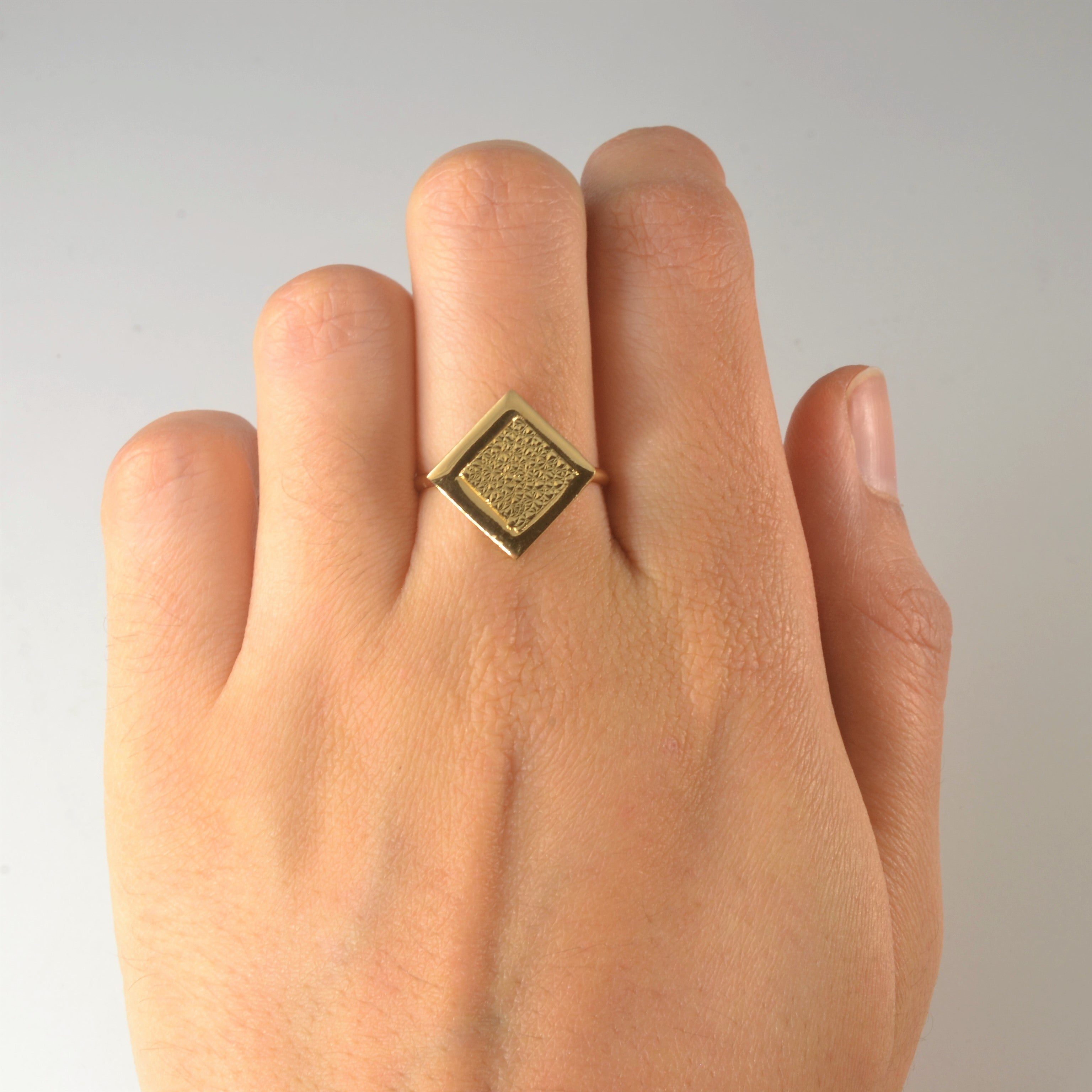 Geometric Gold Cocktail Ring | SZ 8 |
