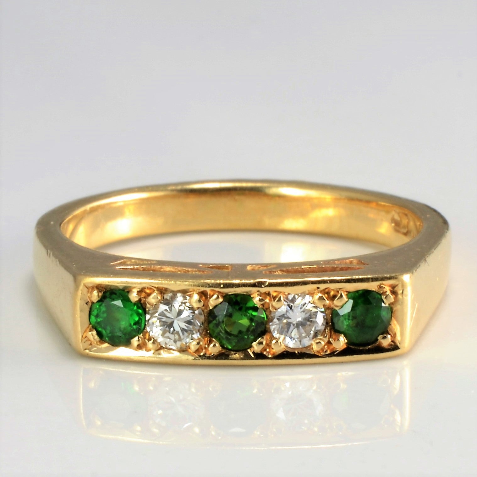 Five Stone Diamond & Diopside Chrome Ring| 0.12 ctw, SZ 7.25 |