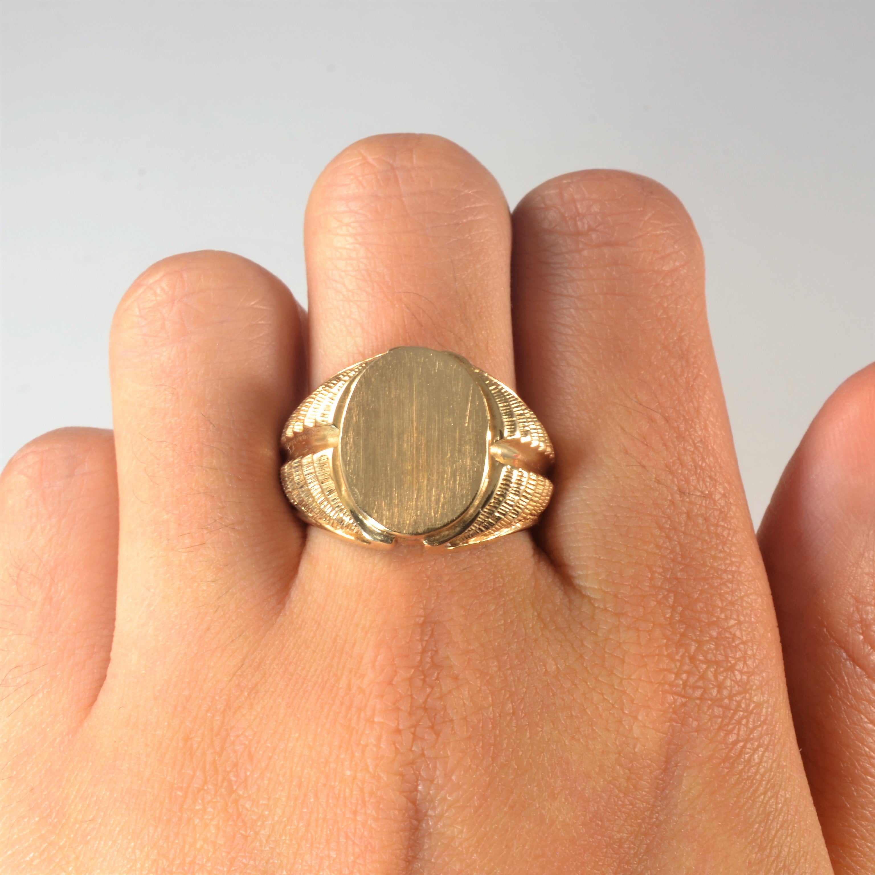 Wide Tapered Signet Ring | SZ 9 |