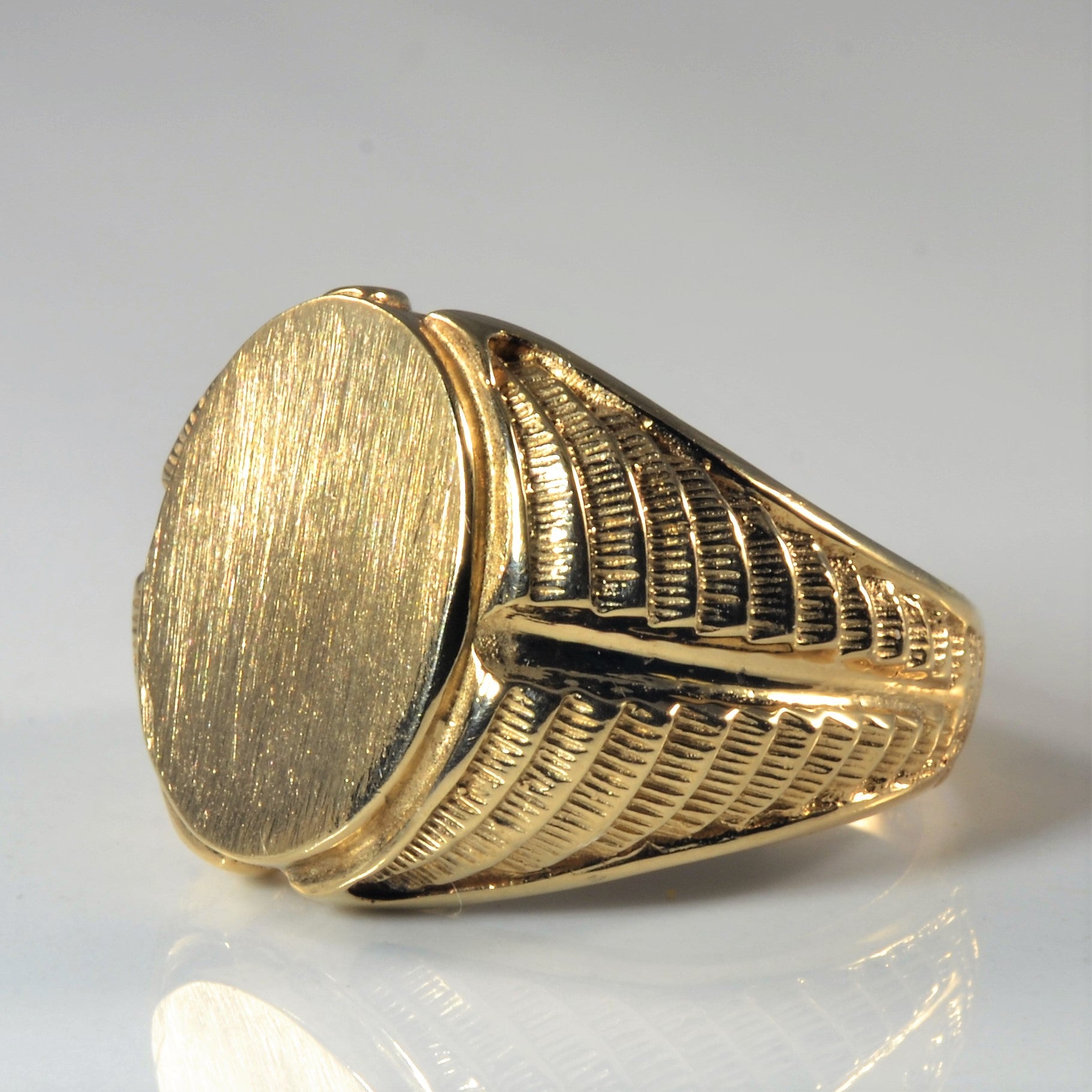 Wide Tapered Signet Ring | SZ 9 |