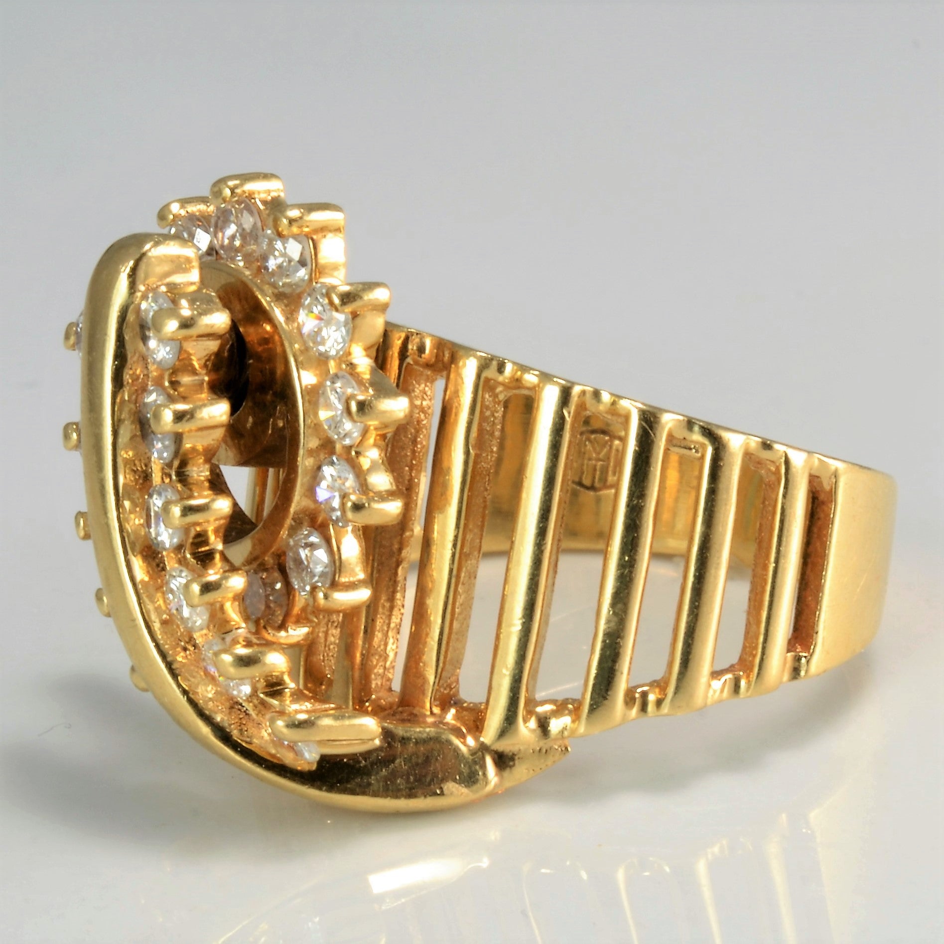 Pave Diamond Textured Spinner Ring | 0.61 ctw, SZ 6.5 |