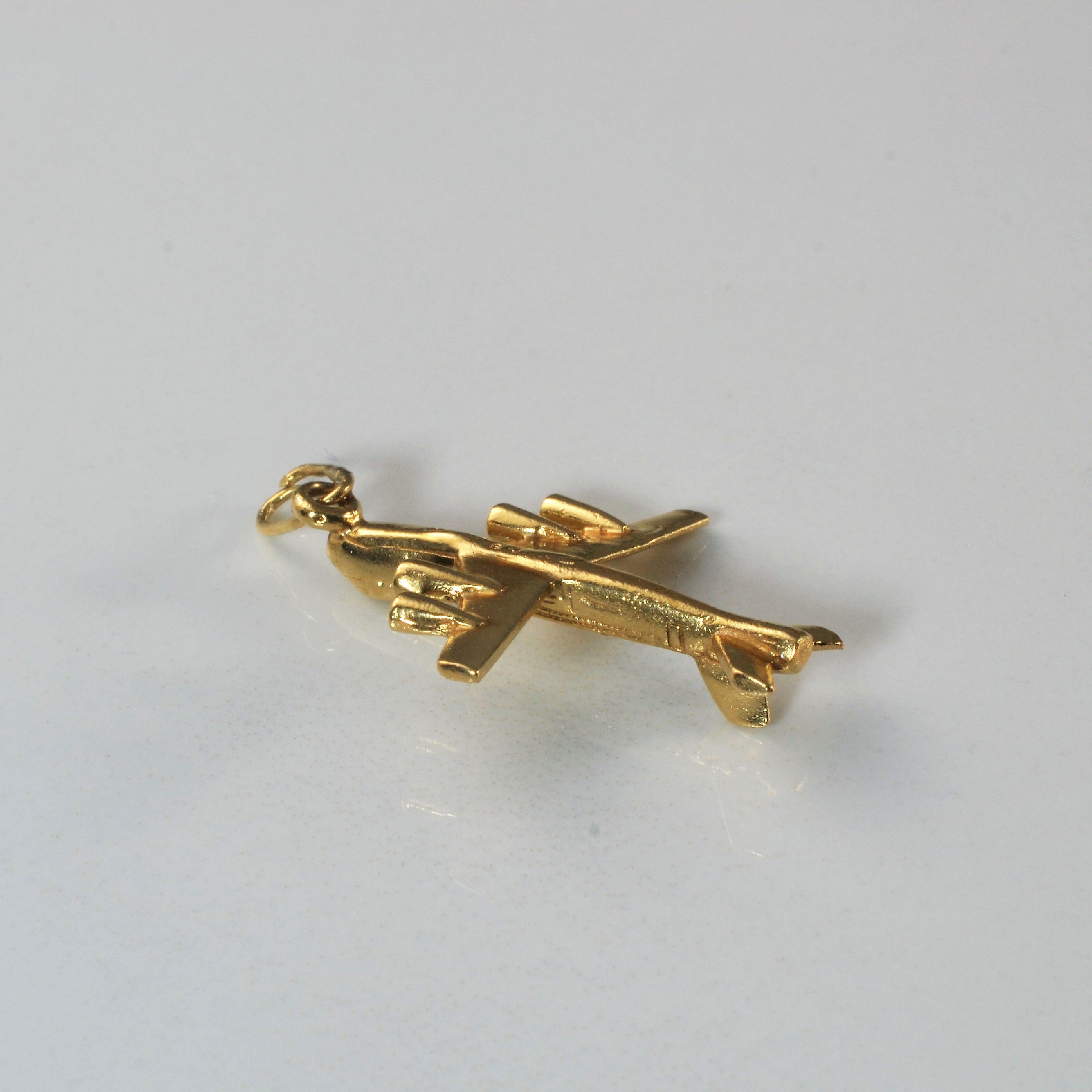 Yellow Gold Aeroplane Pendant |