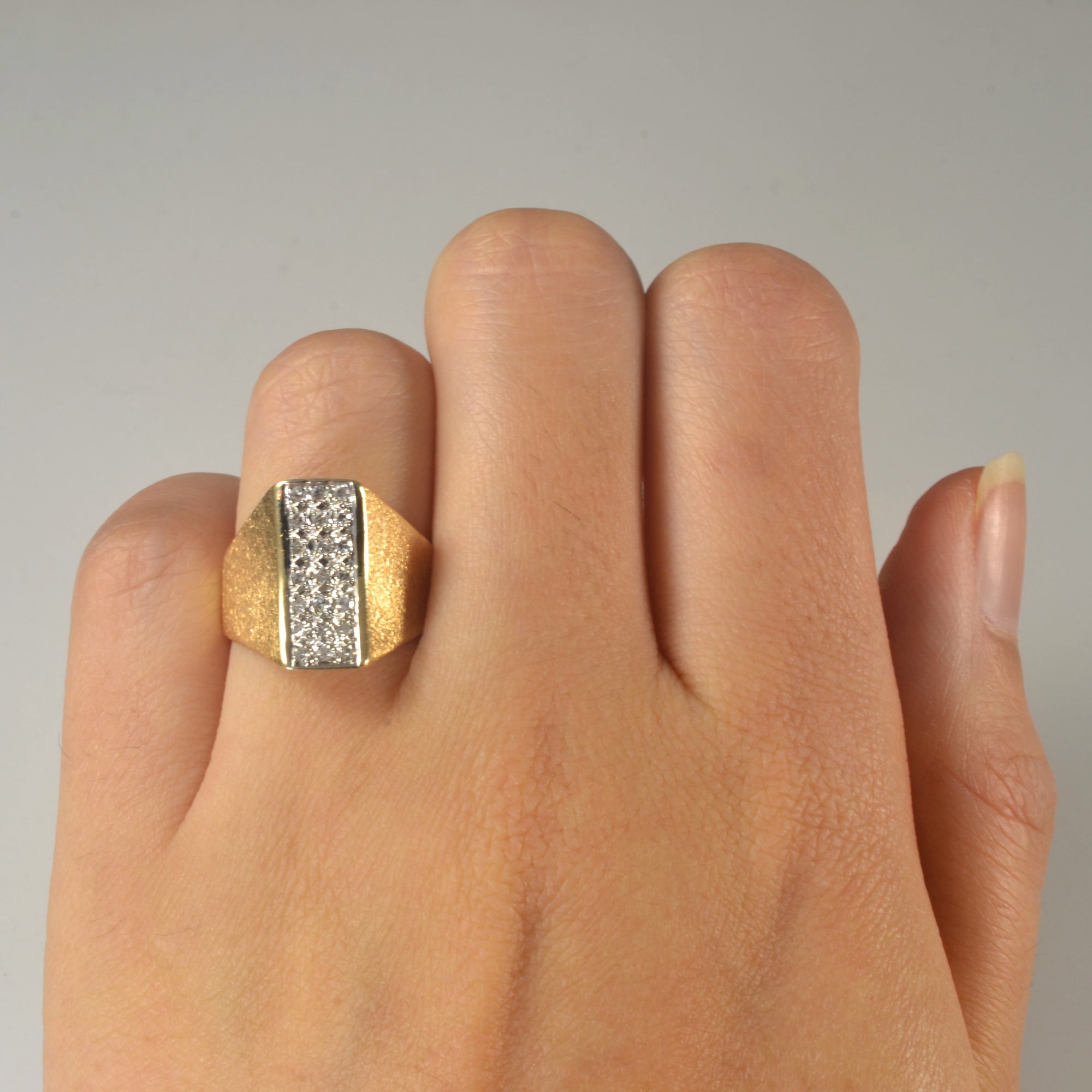 Tapered Pave Cluster Diamond Ring | 0.21ctw | SZ 5.75 |