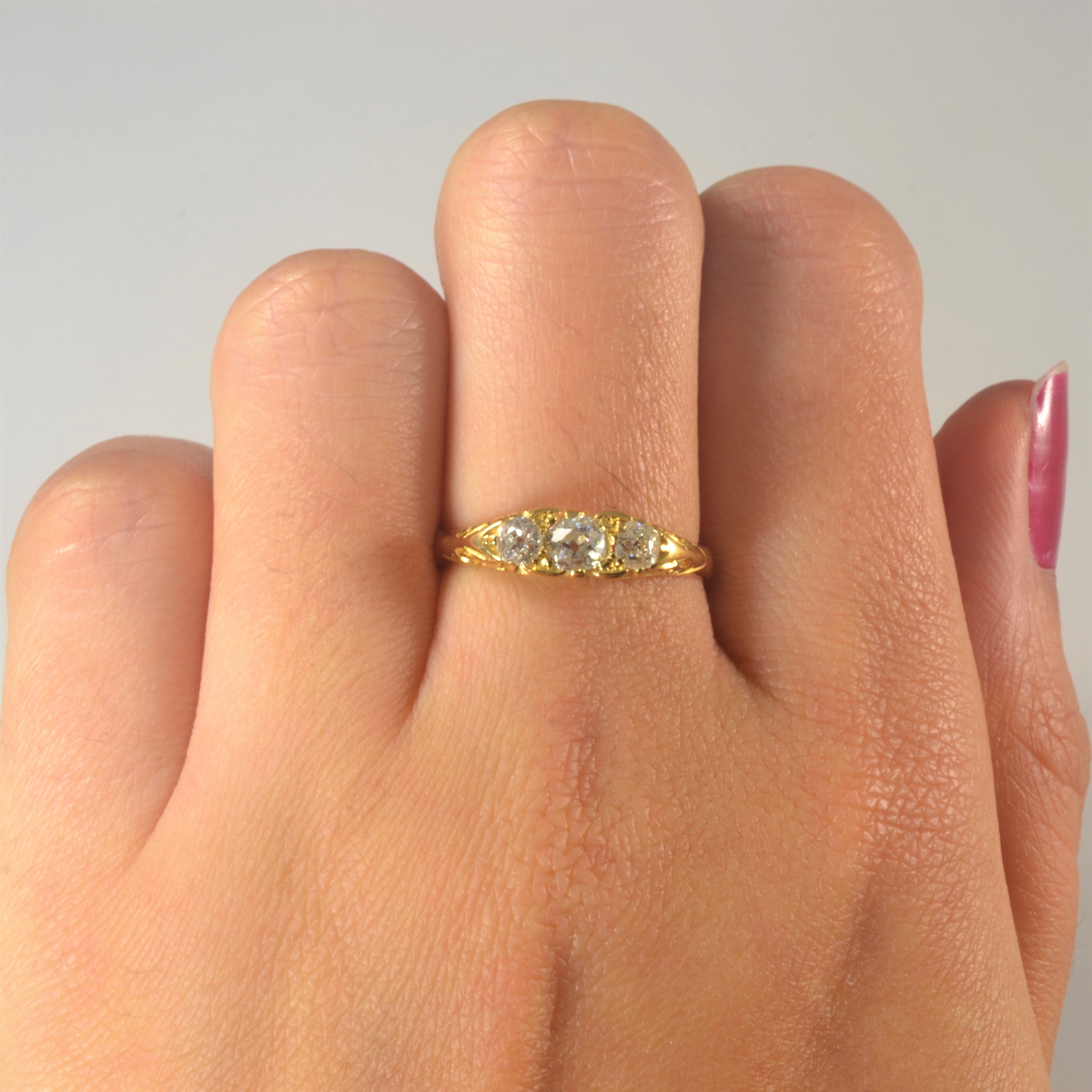 Bague victorienne à trois diamants | 0,45 ct au total | Taille 7,5 | 