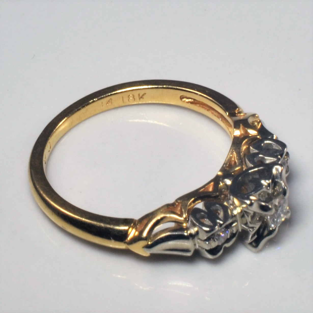 Retro Diamond Ring | 0.09ctw | SZ 4.75 |