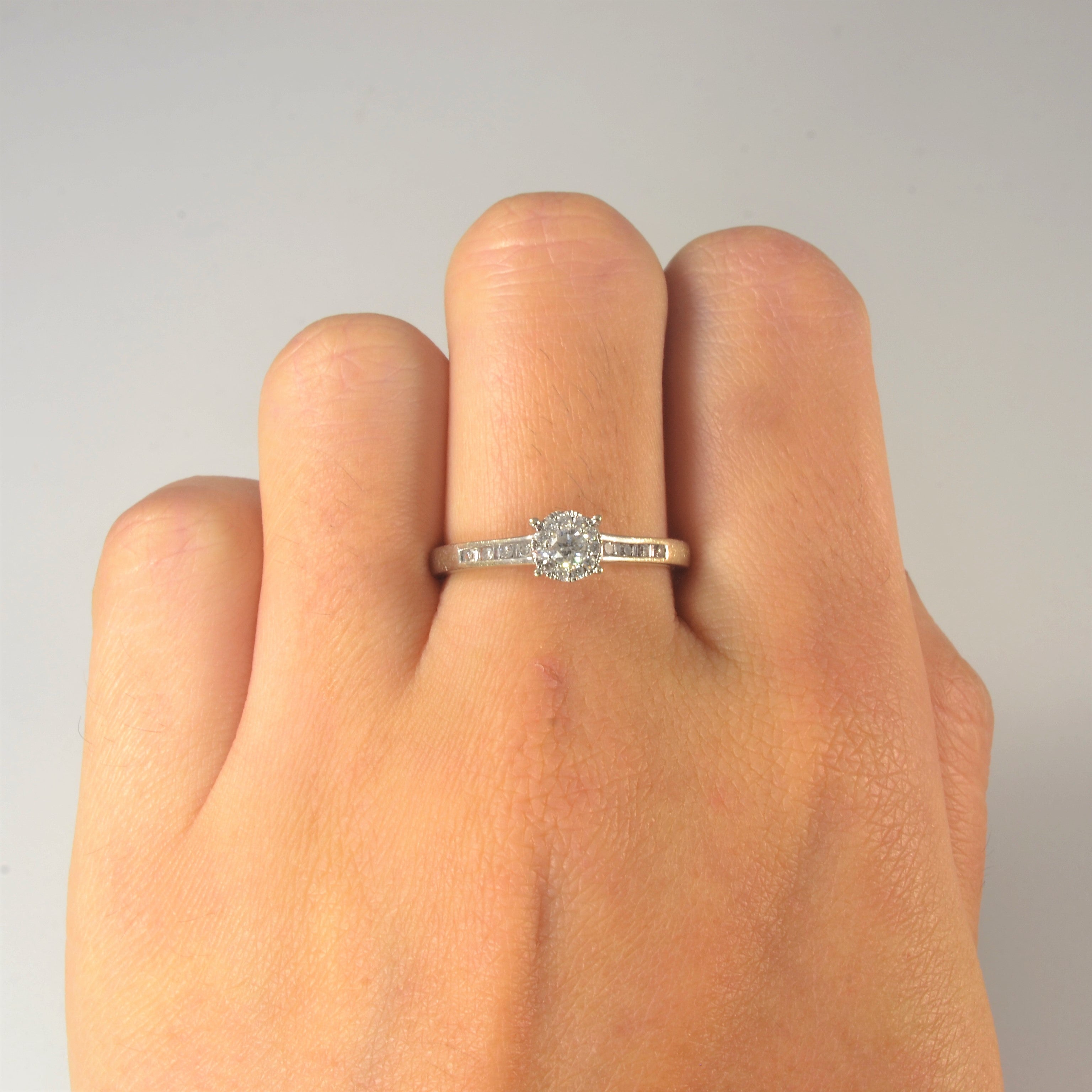 Diamond Cluster Solitaire Style Ring | 0.24ctw | SZ 7.5 |