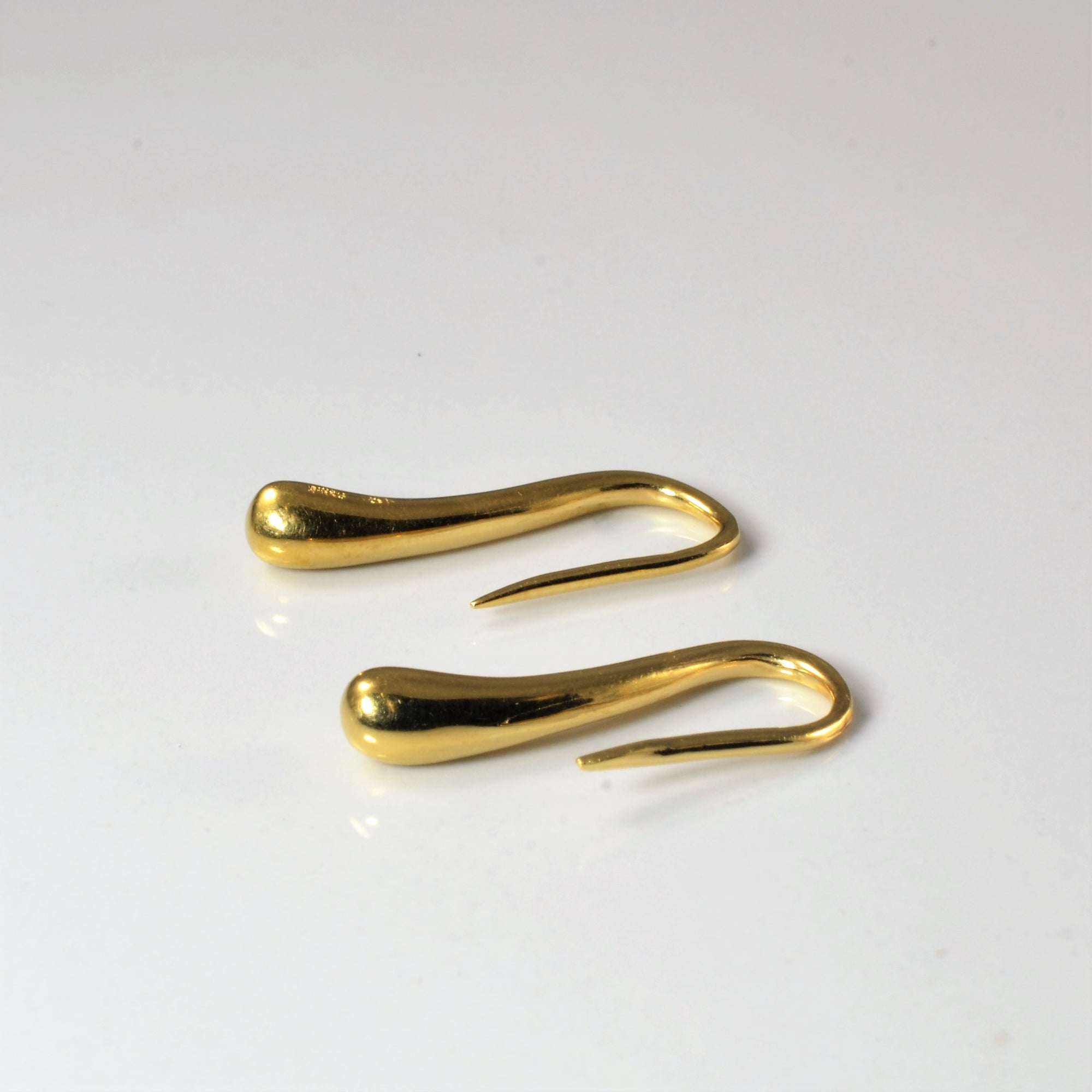'Birks' Gold Tear Drop Earrings |