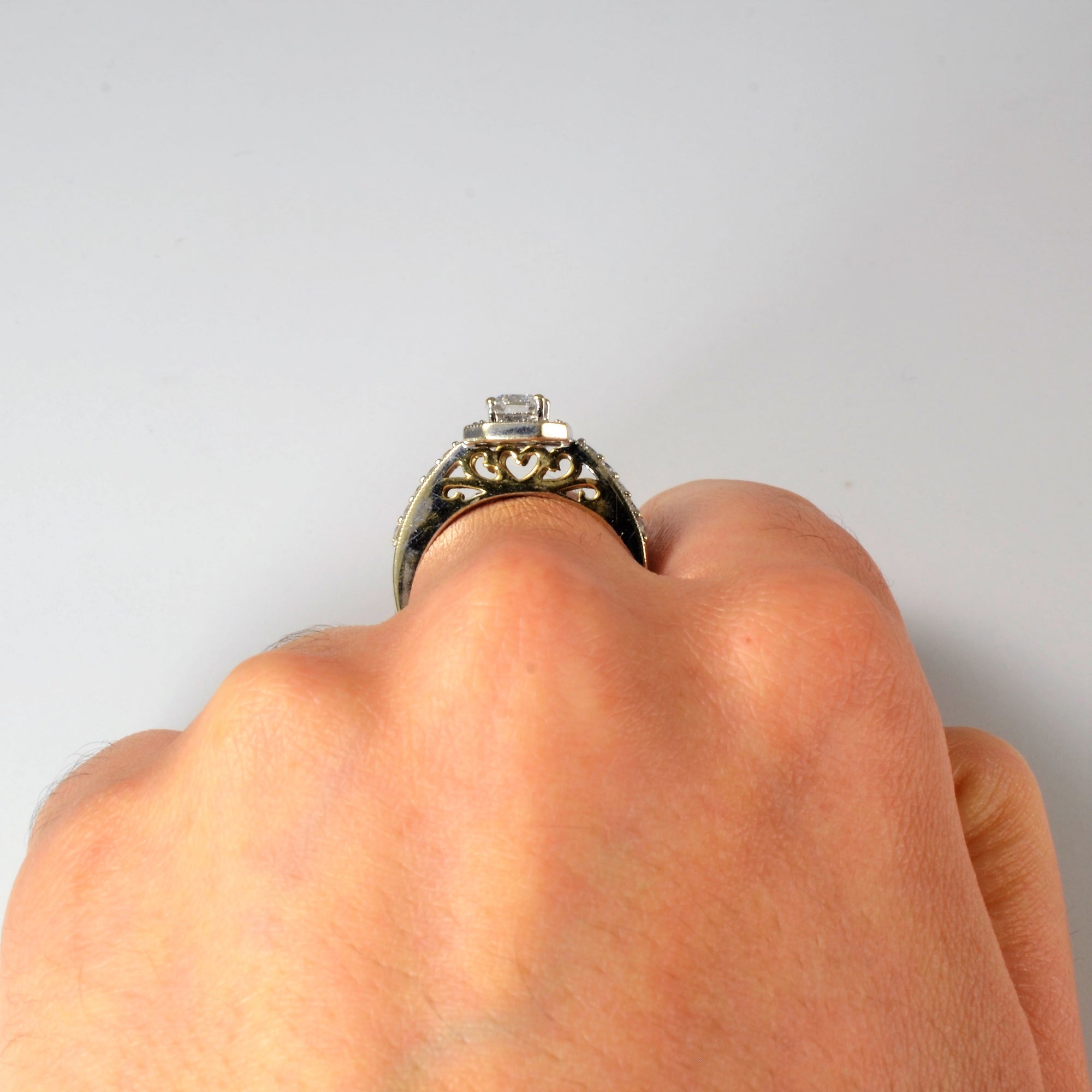 Milgrain Detailed Halo Diamond Engagement Ring | 0.97ctw | SZ 6 |
