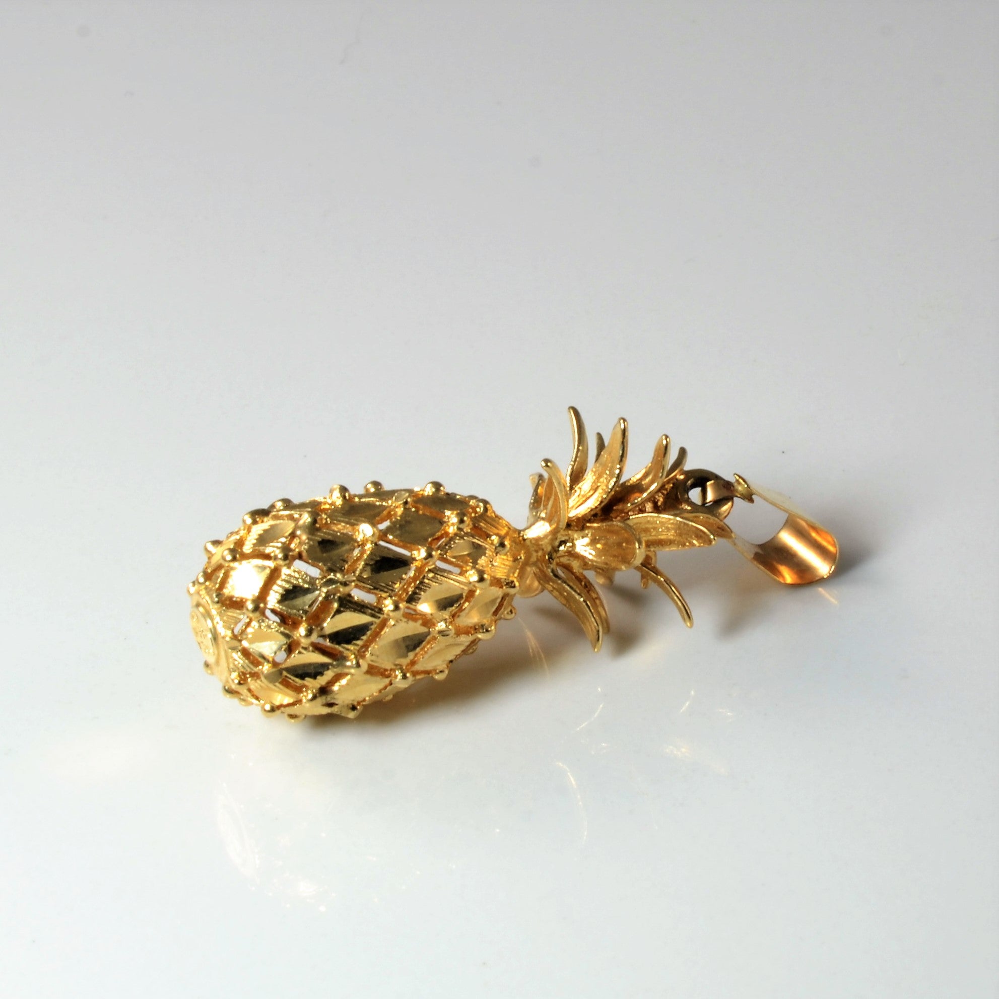 Gold Pineapple Pendant |