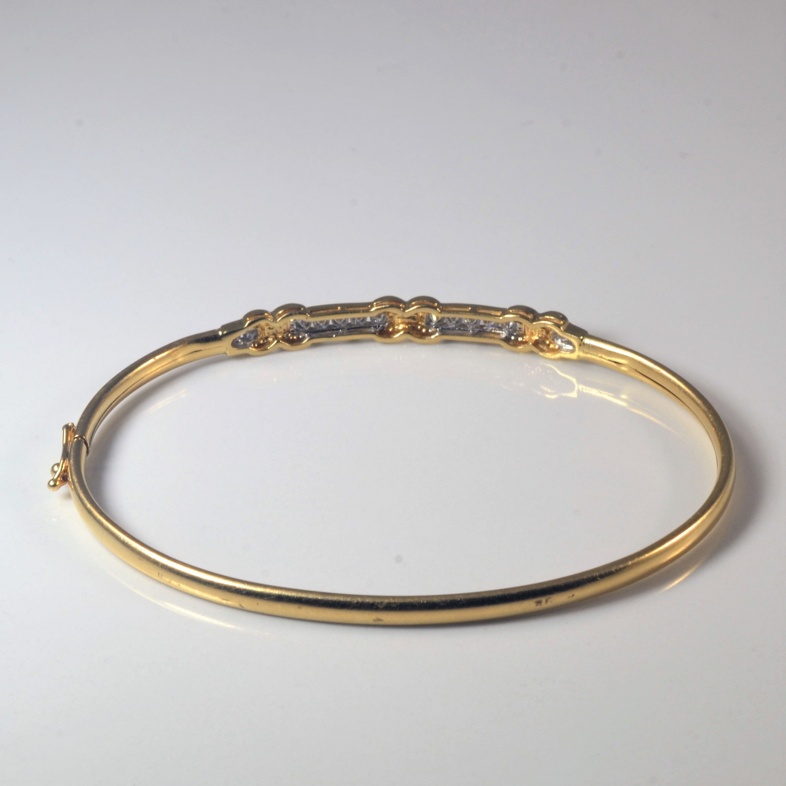 Bracelet jonc serti de diamants en canal | 0,33 ct au total | 7,5 pouces | 