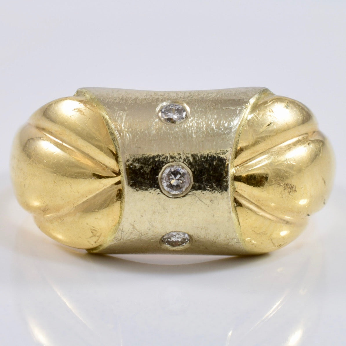 Cinched Gold Ring | 0.07 ctw SZ 6.25 |