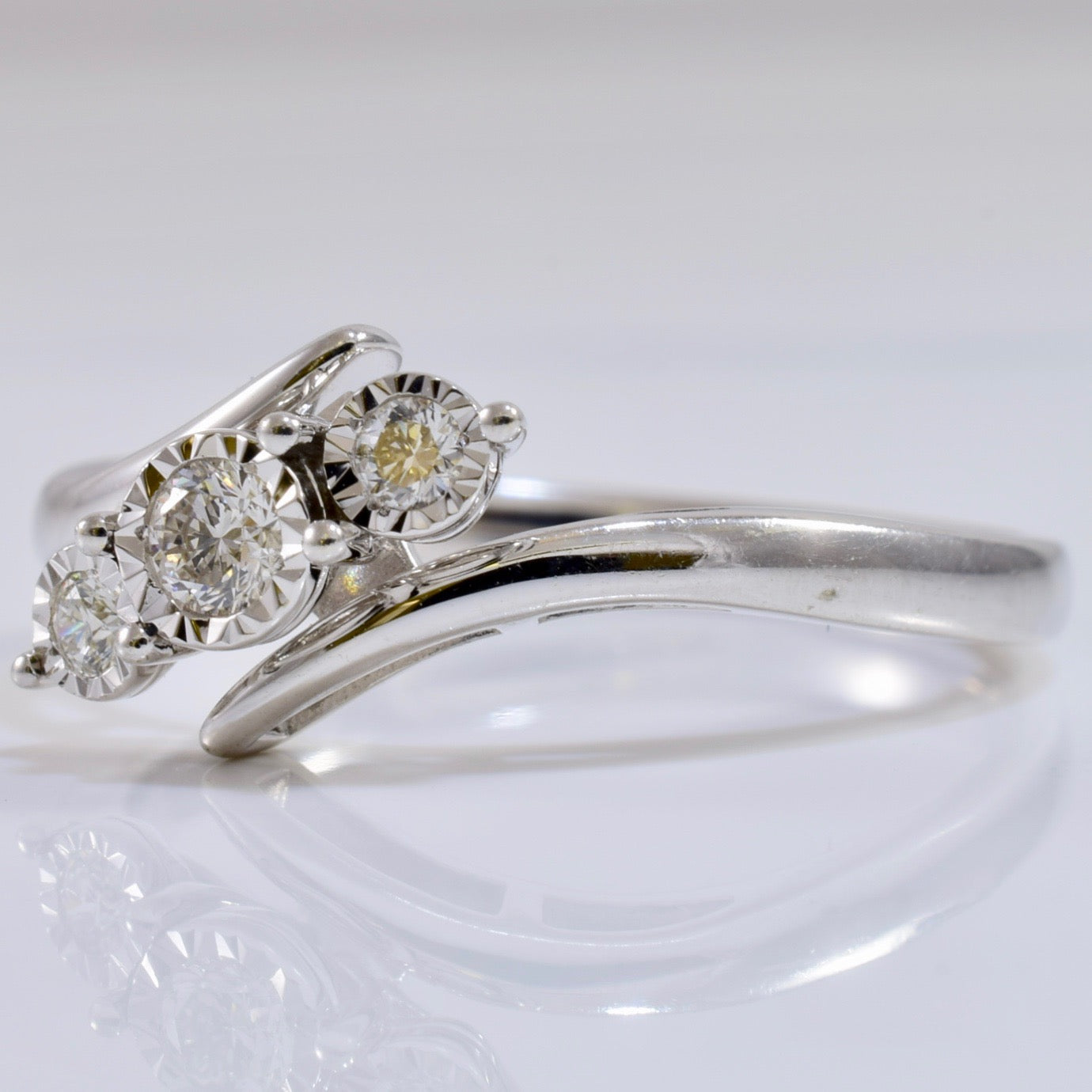 Three Stone Diamond Bypass Ring | 0.15 ctw SZ 7.5 |