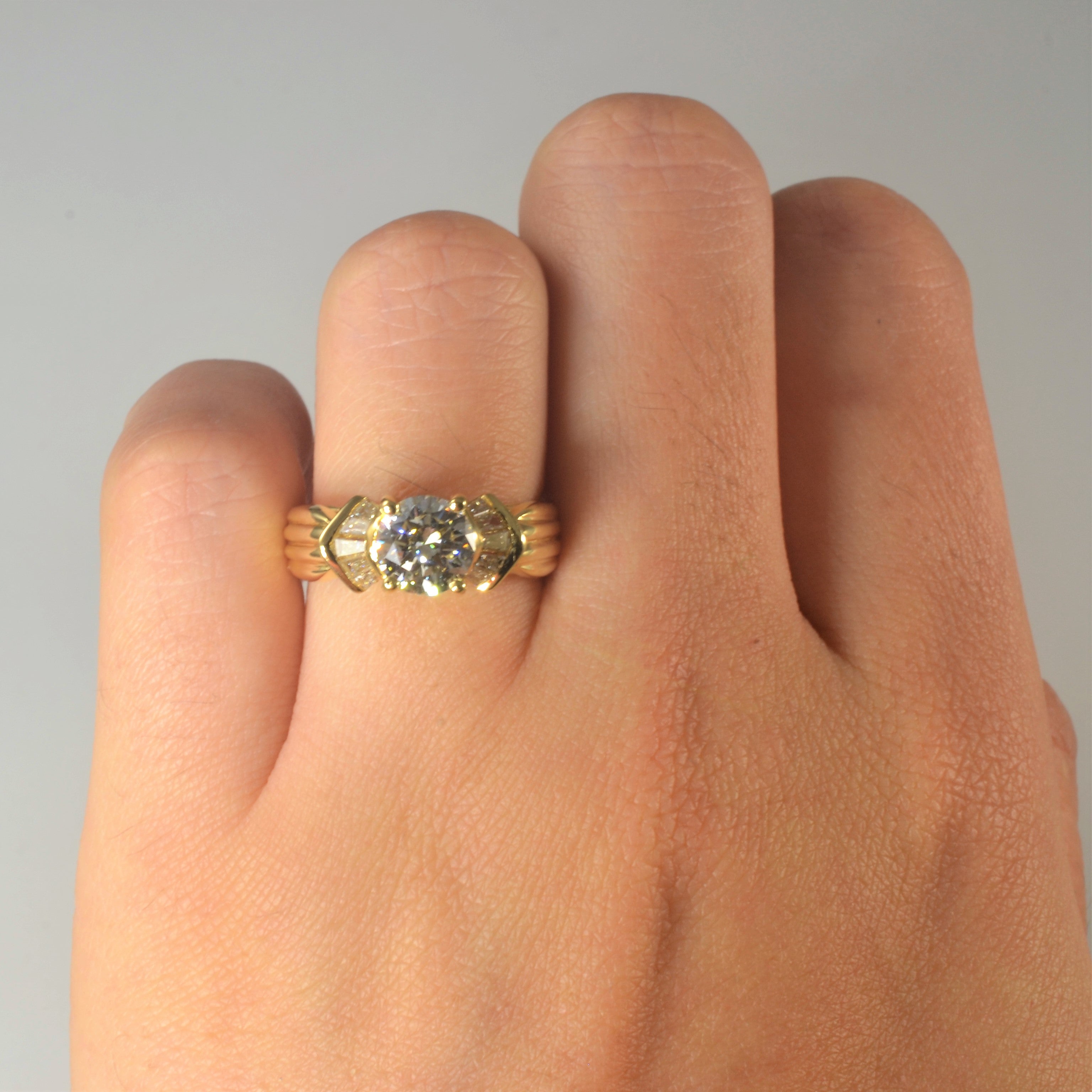 Bague de fiançailles ornée de chevrons baguette | 1,32 ct | Taille 5,5 | 