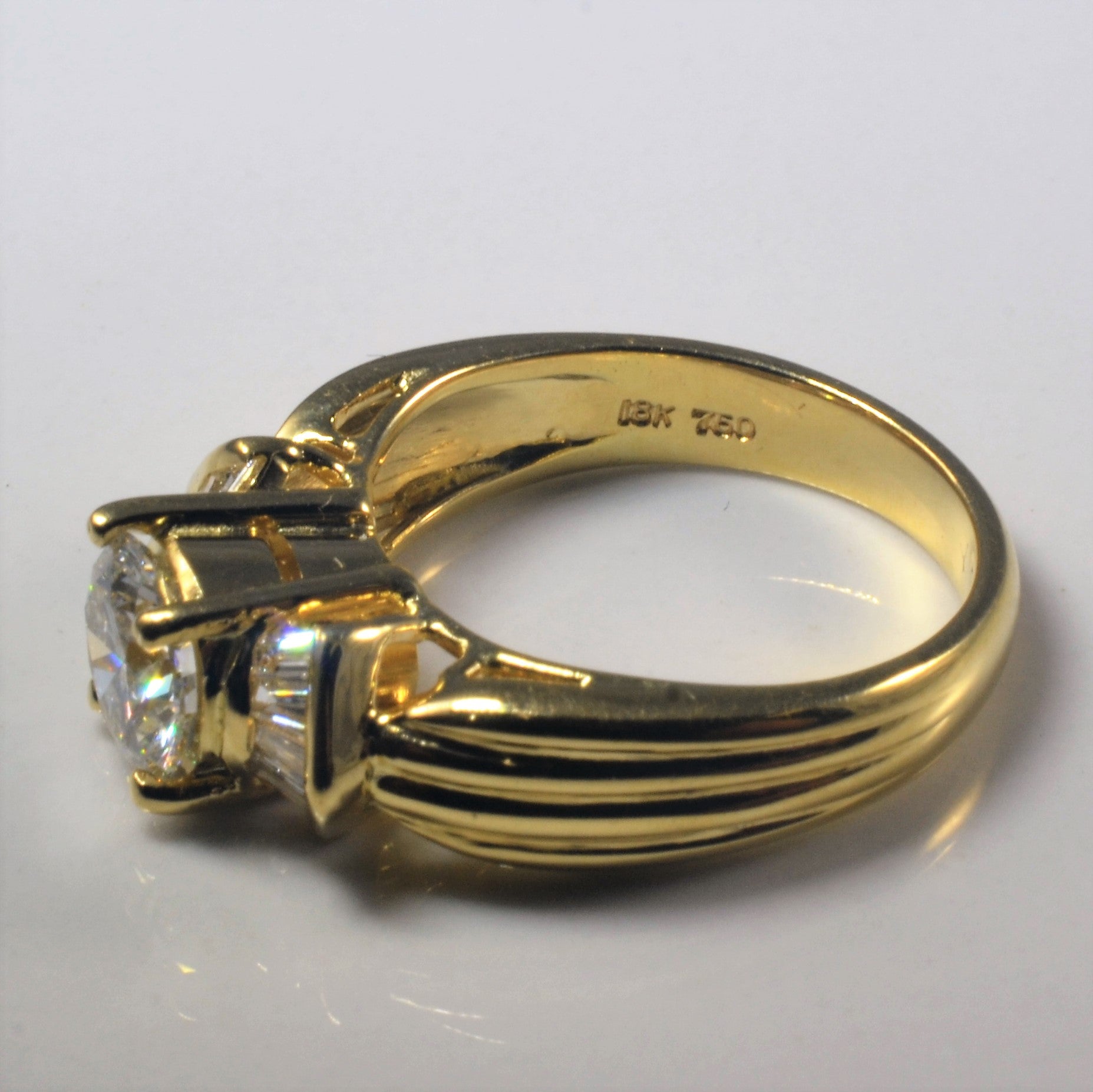 Bague de fiançailles ornée de chevrons baguette | 1,32 ct | Taille 5,5 | 