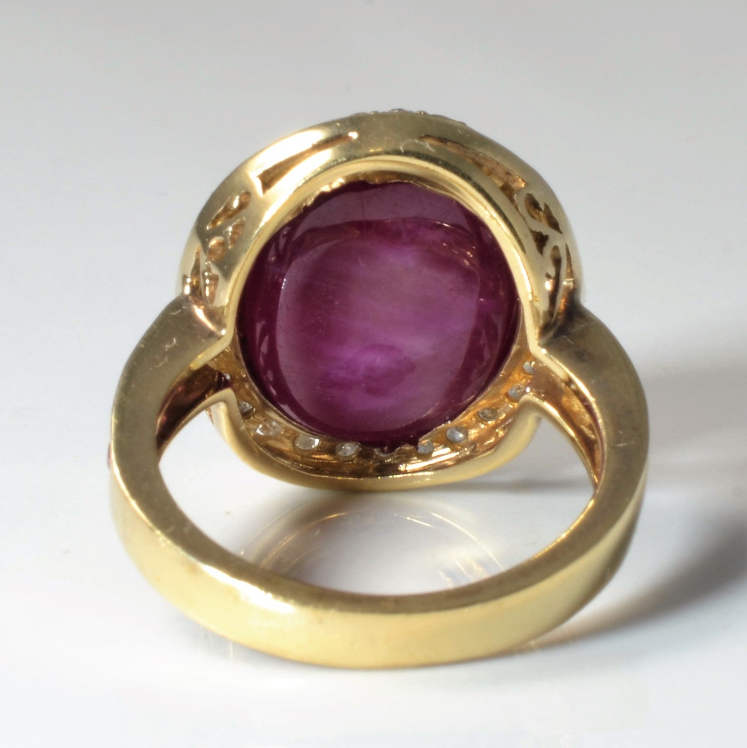 Cabochon Cut Ruby & Diamond Ring | 0.25ctw, 11.00ct | SZ 7 |