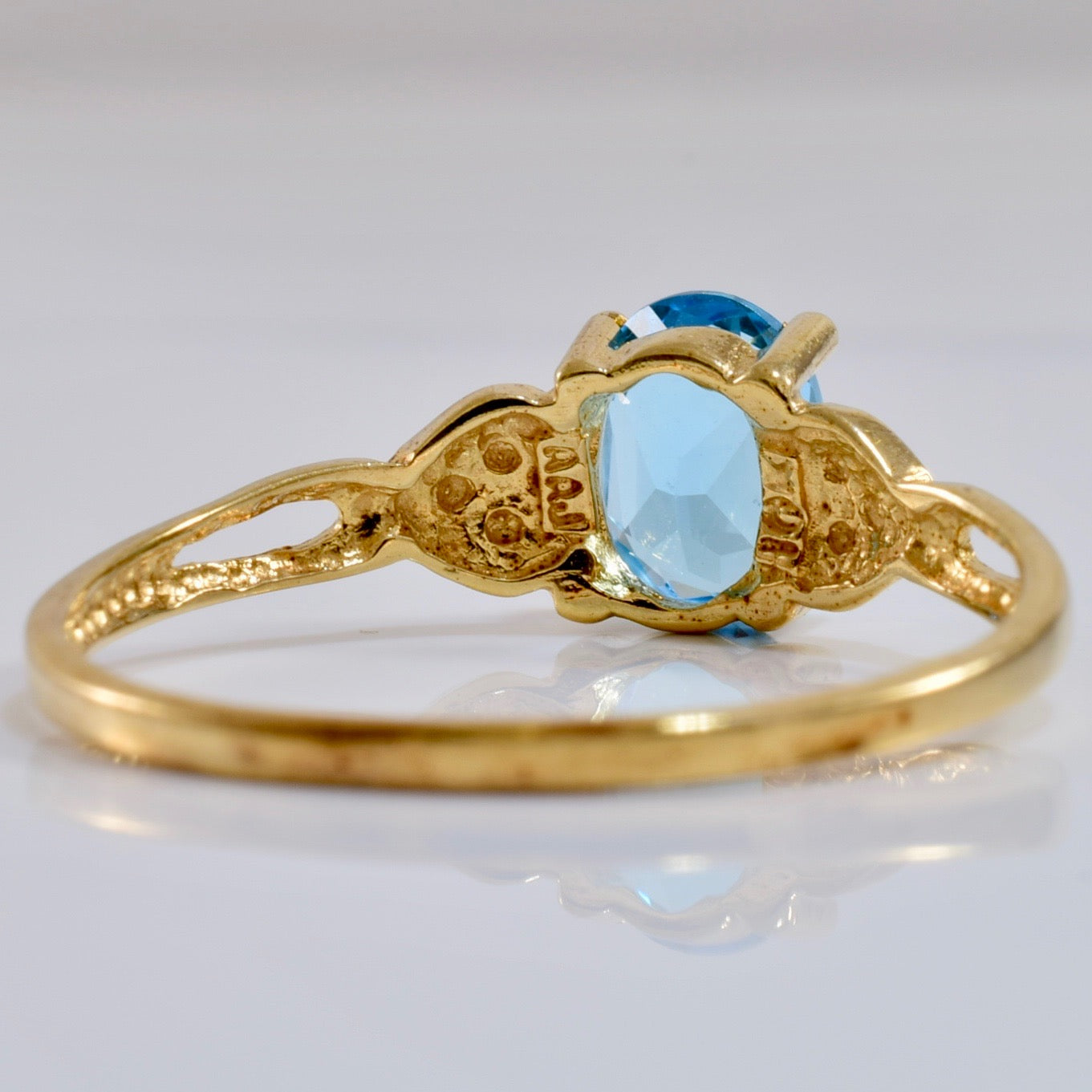 Solitaire Blue Topaz Ring | SZ 8 |