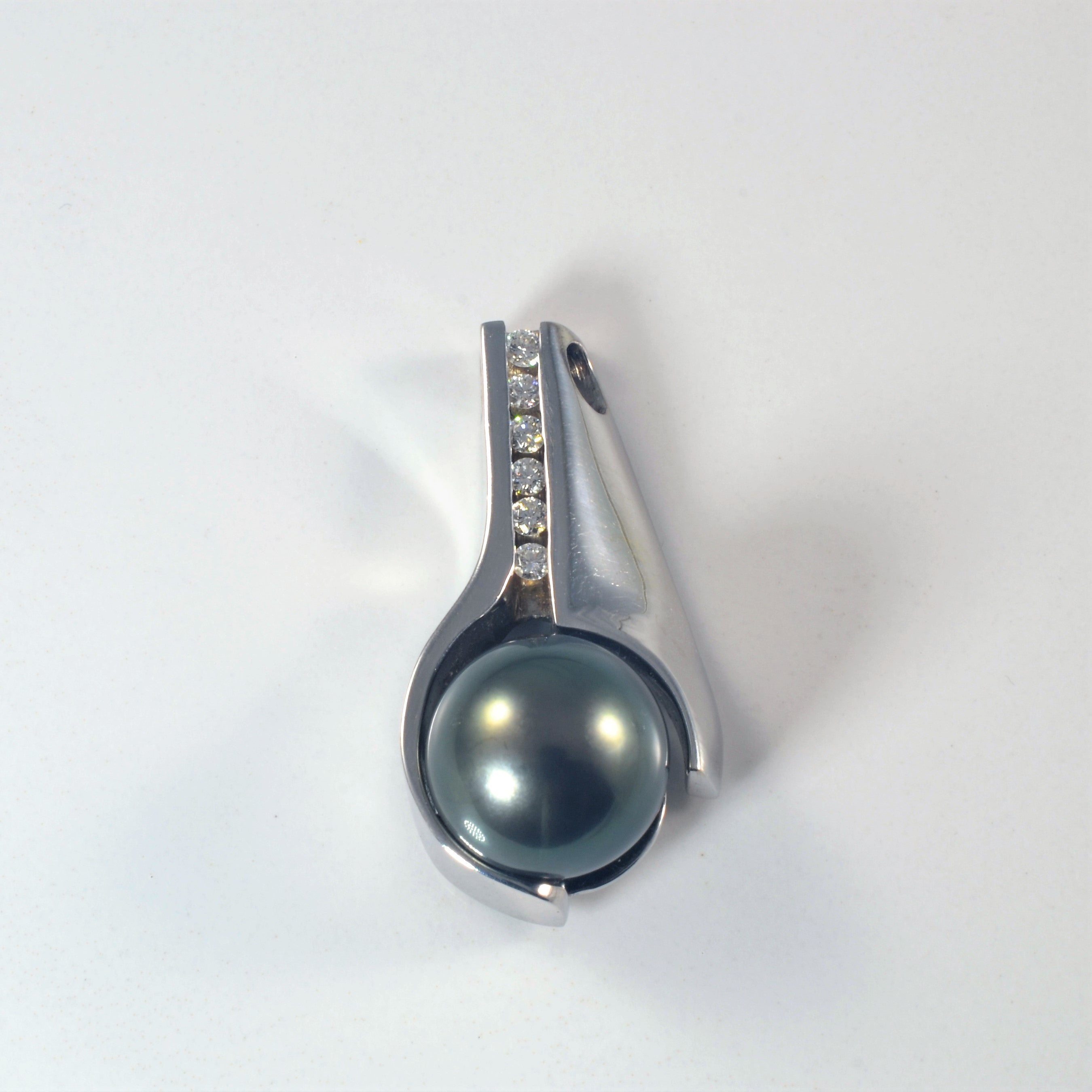 Tahitian Pearl & Diamond Set | 0.73ctw |