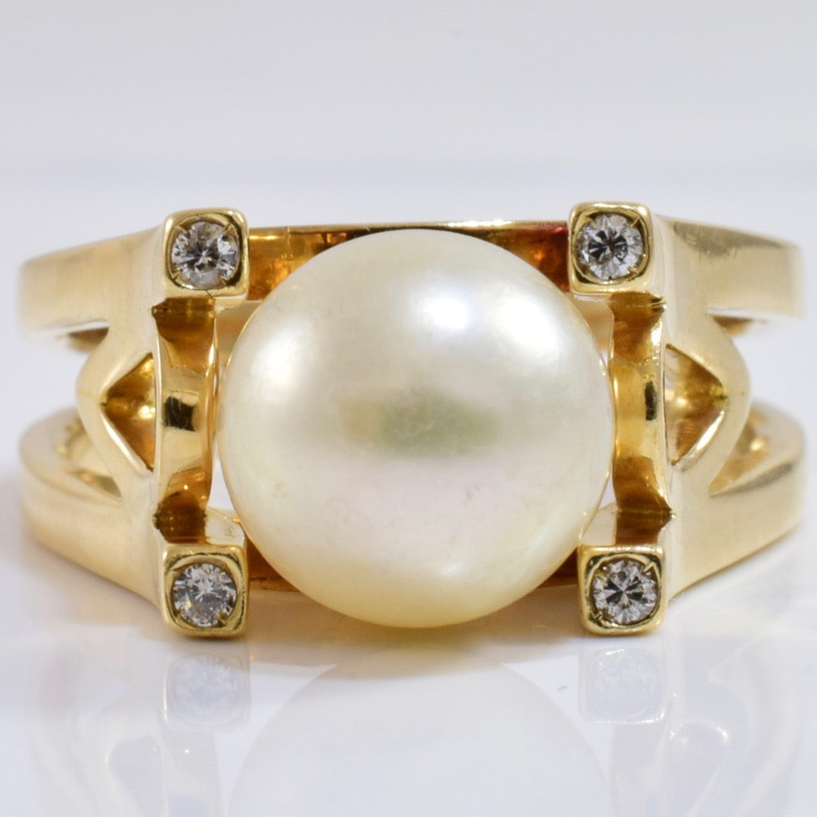 Pearl and Diamond Ring | 0.04 ctw SZ 5.5 |