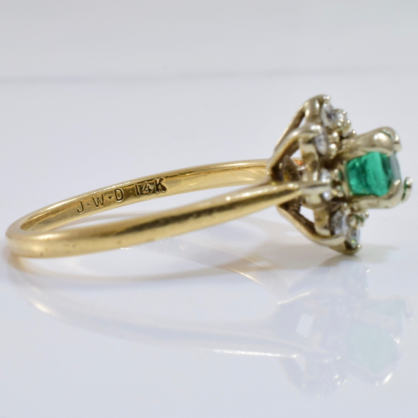 Emerald and Diamond Cluster Ring | 0.16 ctw SZ 5.75 |
