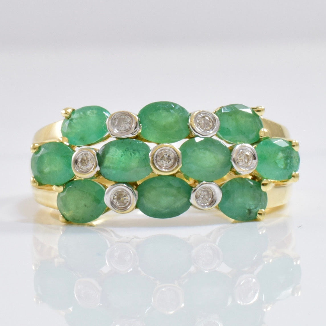 Emerald and Diamond Ring | 0.07 ctw SZ 6.25 |