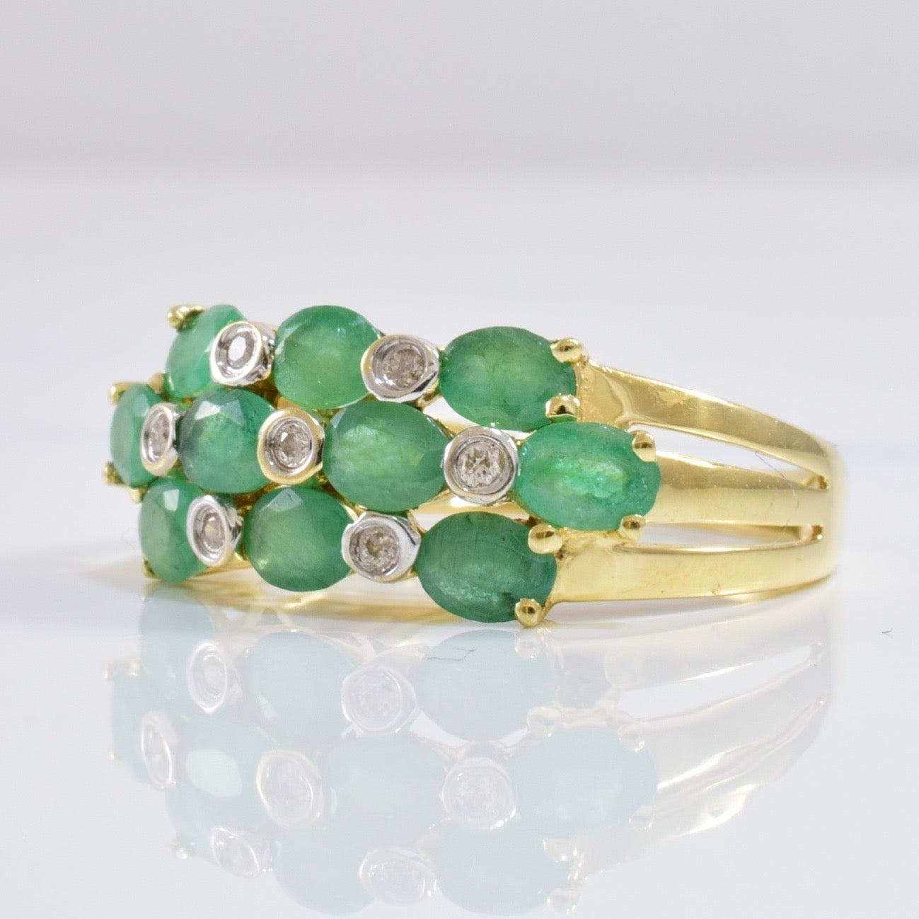 Emerald and Diamond Ring | 0.07 ctw SZ 6.25 |