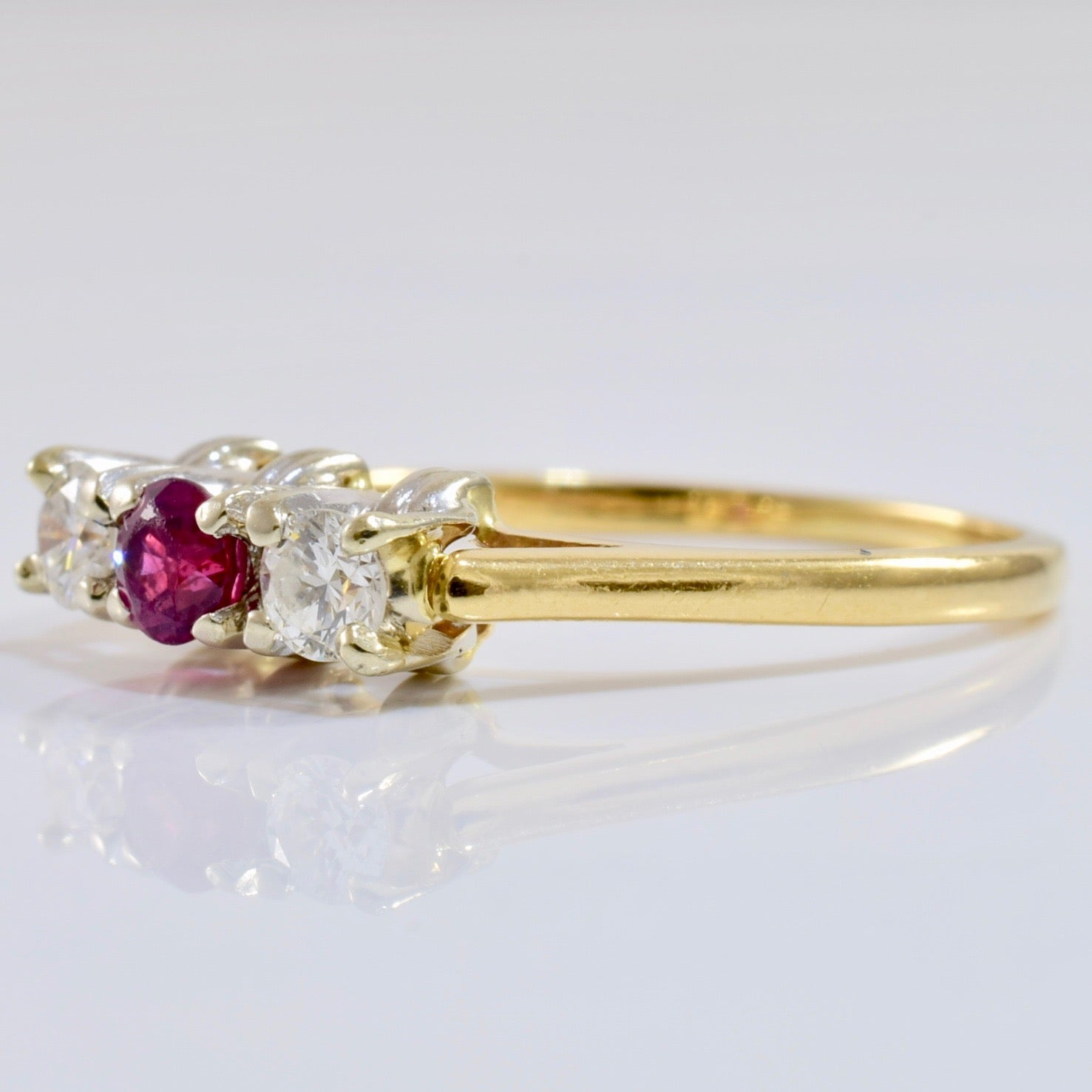 Diamond and Ruby Ring | 0.18 ctw SZ 5.5 |