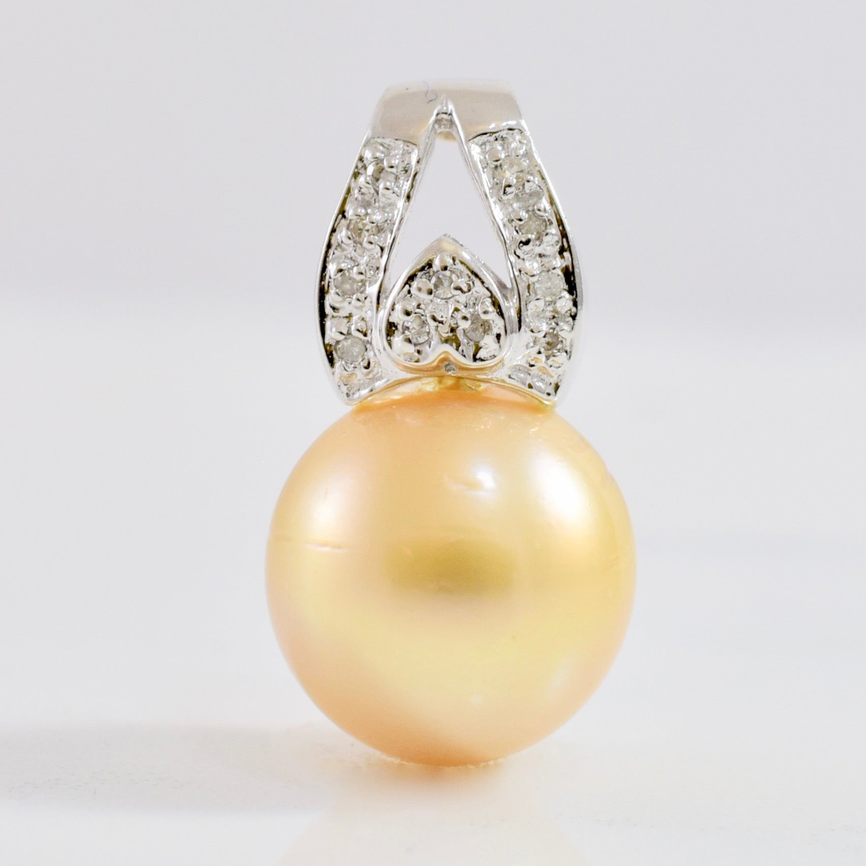 Elegant Pearl and Diamond Pendant | 0.05 ctw |