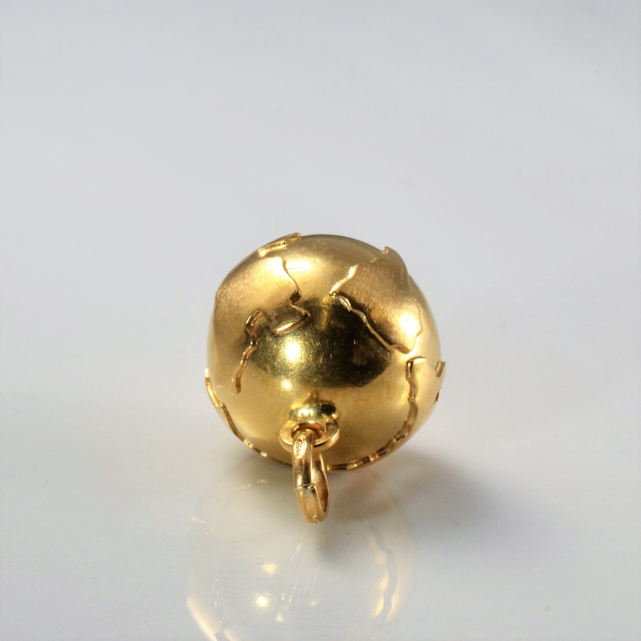 Gold Globe Pendant |