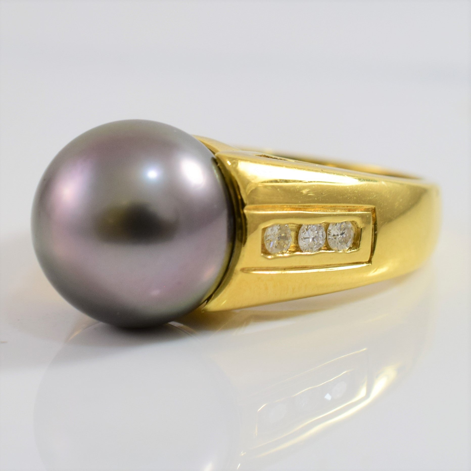 Tahitian Pearl and Diamond Ring | 0.15 ctw SZ 6.75 |