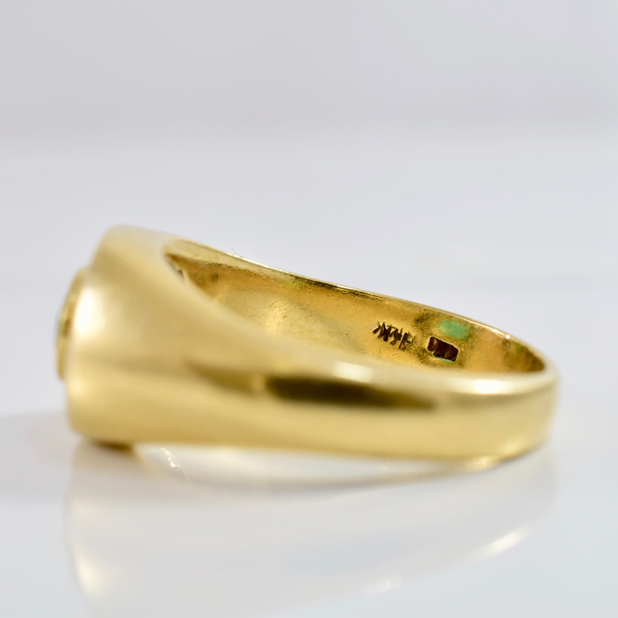 Emerald and Diamond Ring | 0.30 ctw SZ 10 |