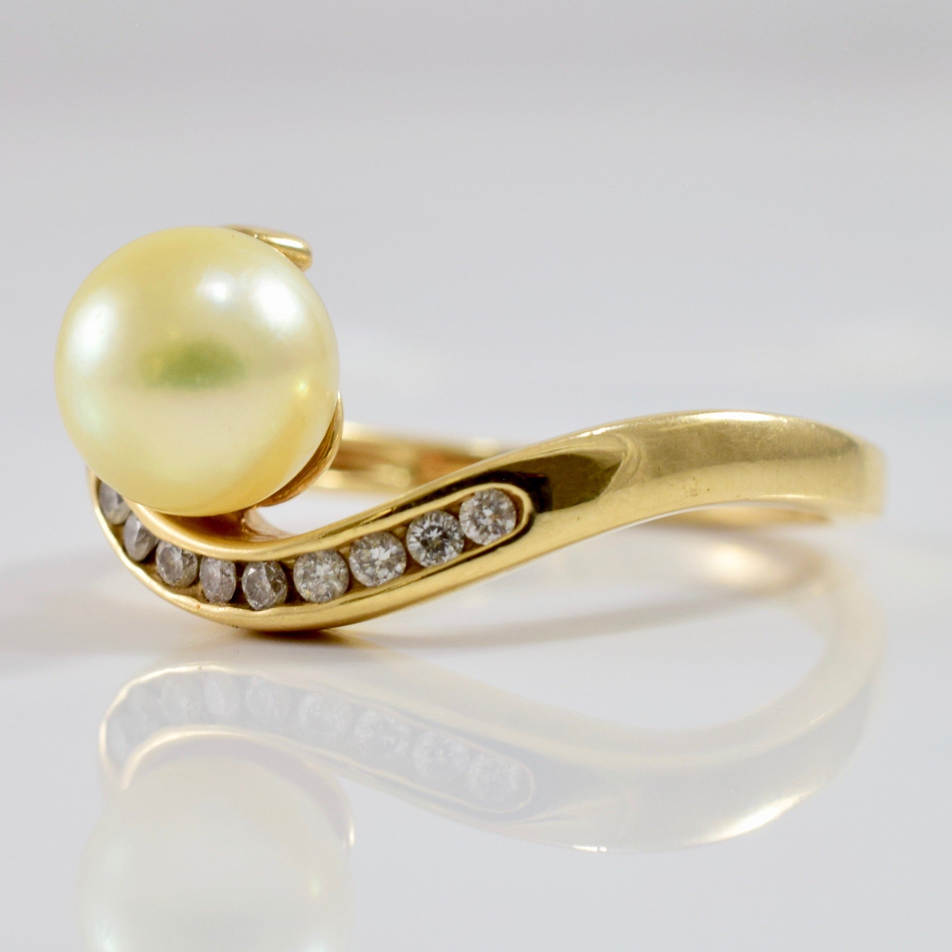 Pearl Bypass and Diamond Ring | 0.09 ctw SZ 6.25 |