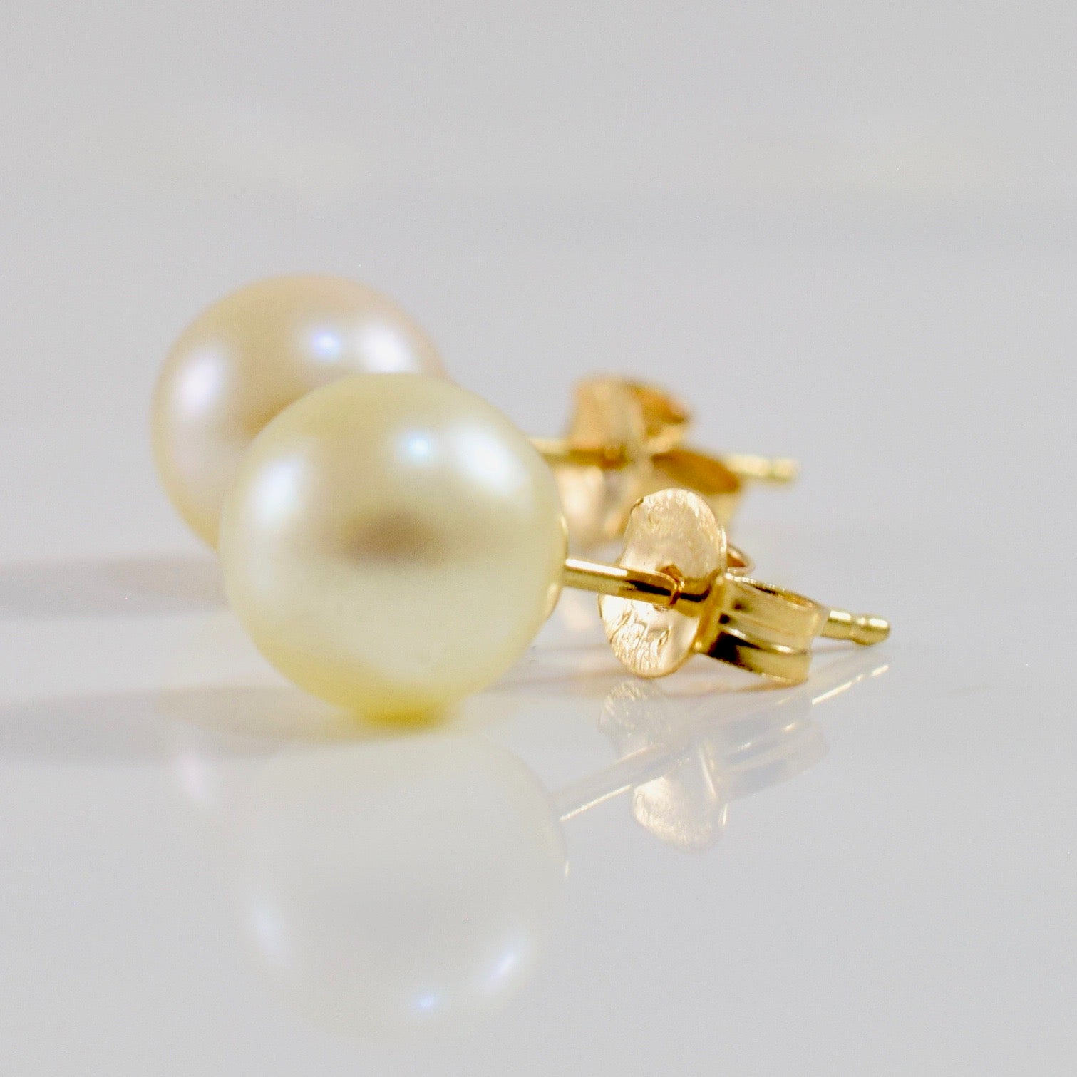 Pearl Stud Earrings | 3.80ctw |