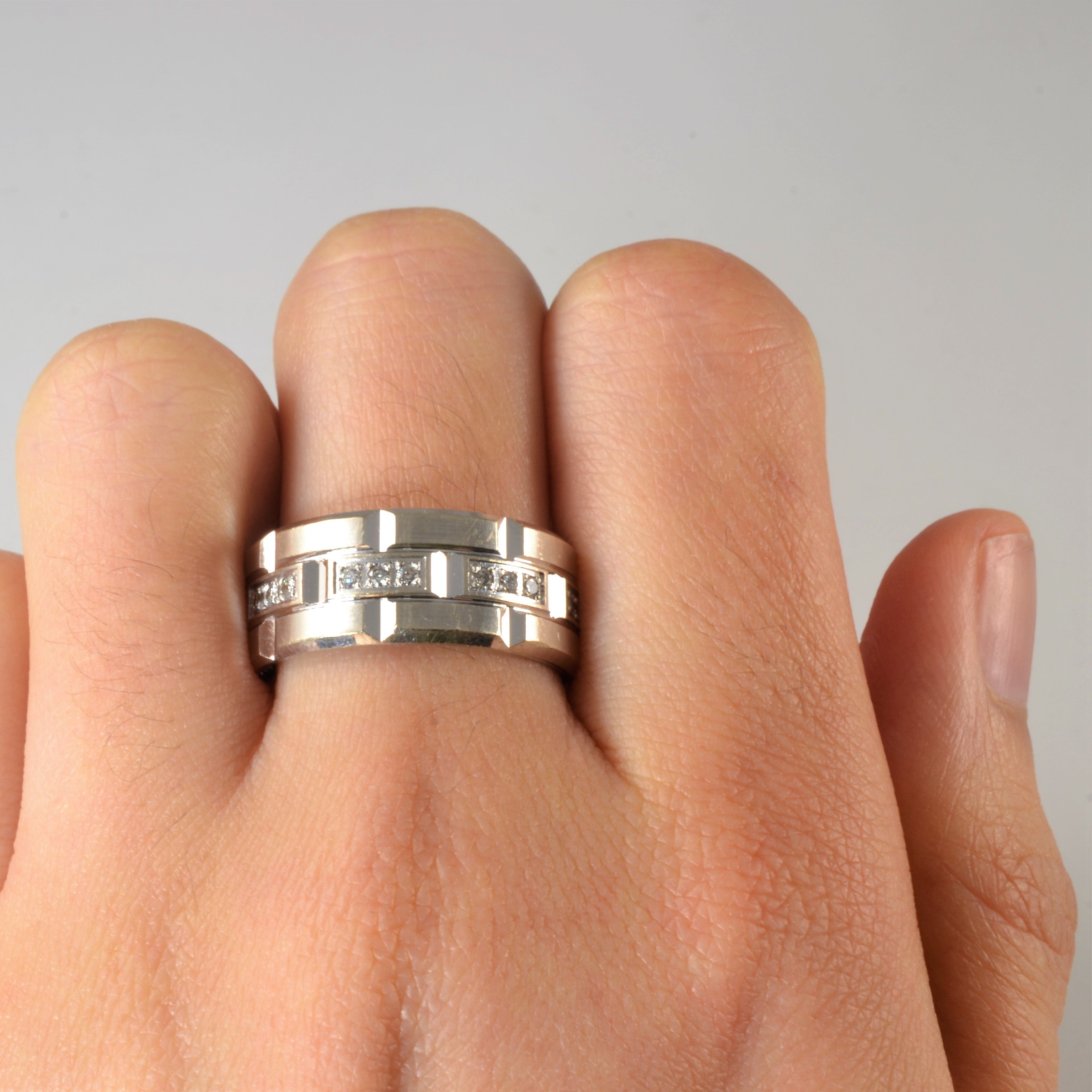 Notched Diamond Band | 0.18ctw | SZ 9 |