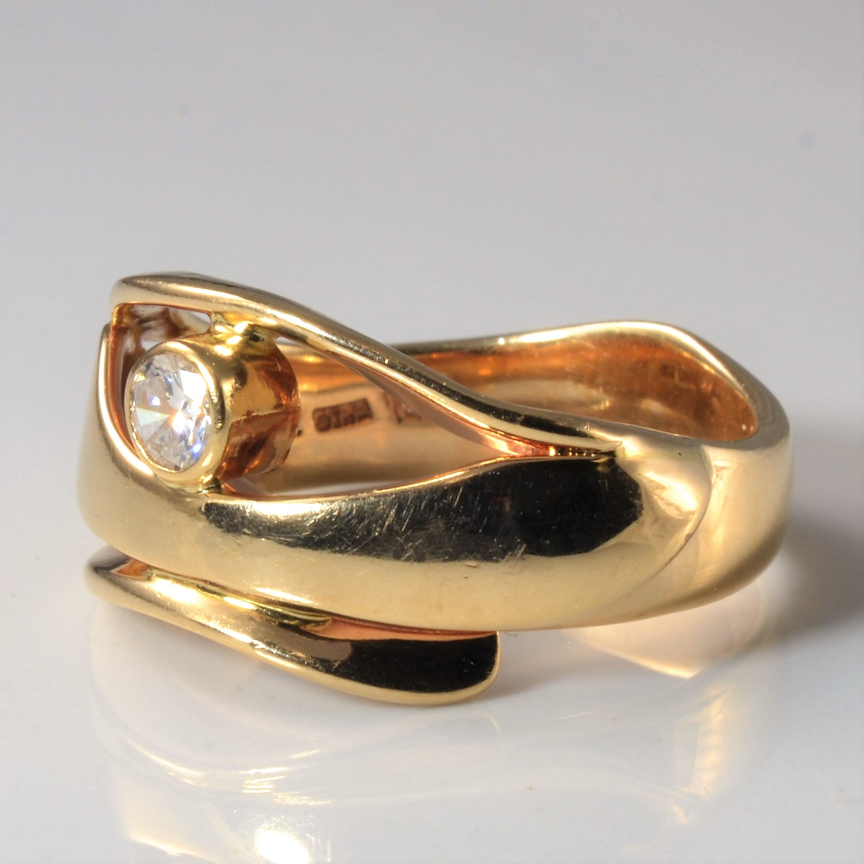 Unique Bezel Cocktail Ring | 0.25ct | SZ 9.25 |